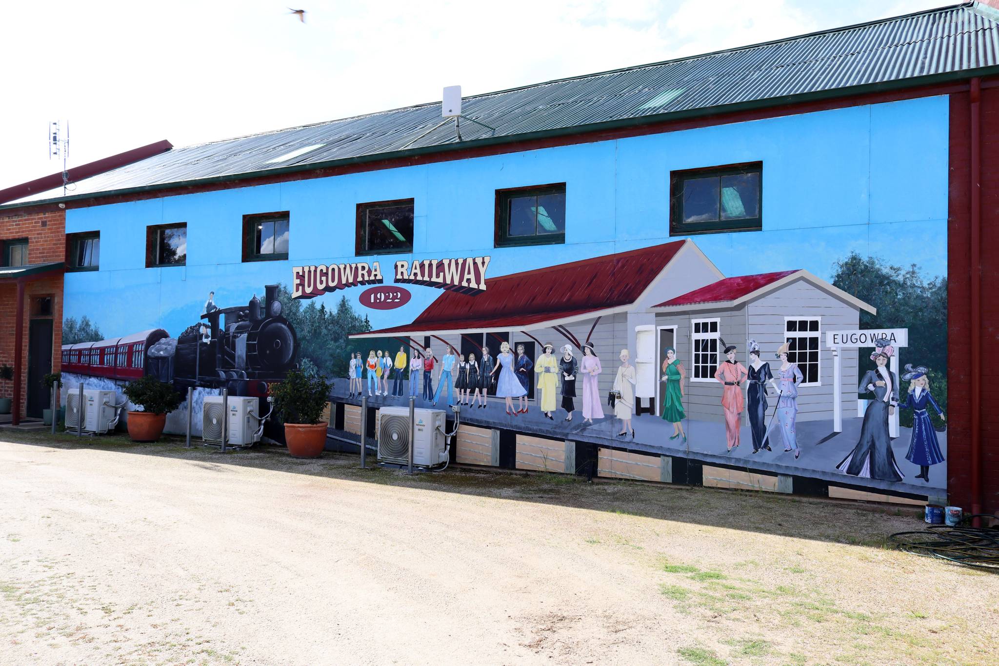 Vicki Van Der Meer, Cheryl McLean, Ross Boorer, Elsie Mahon, Brian Tetsall&mdash;Eugowra Station