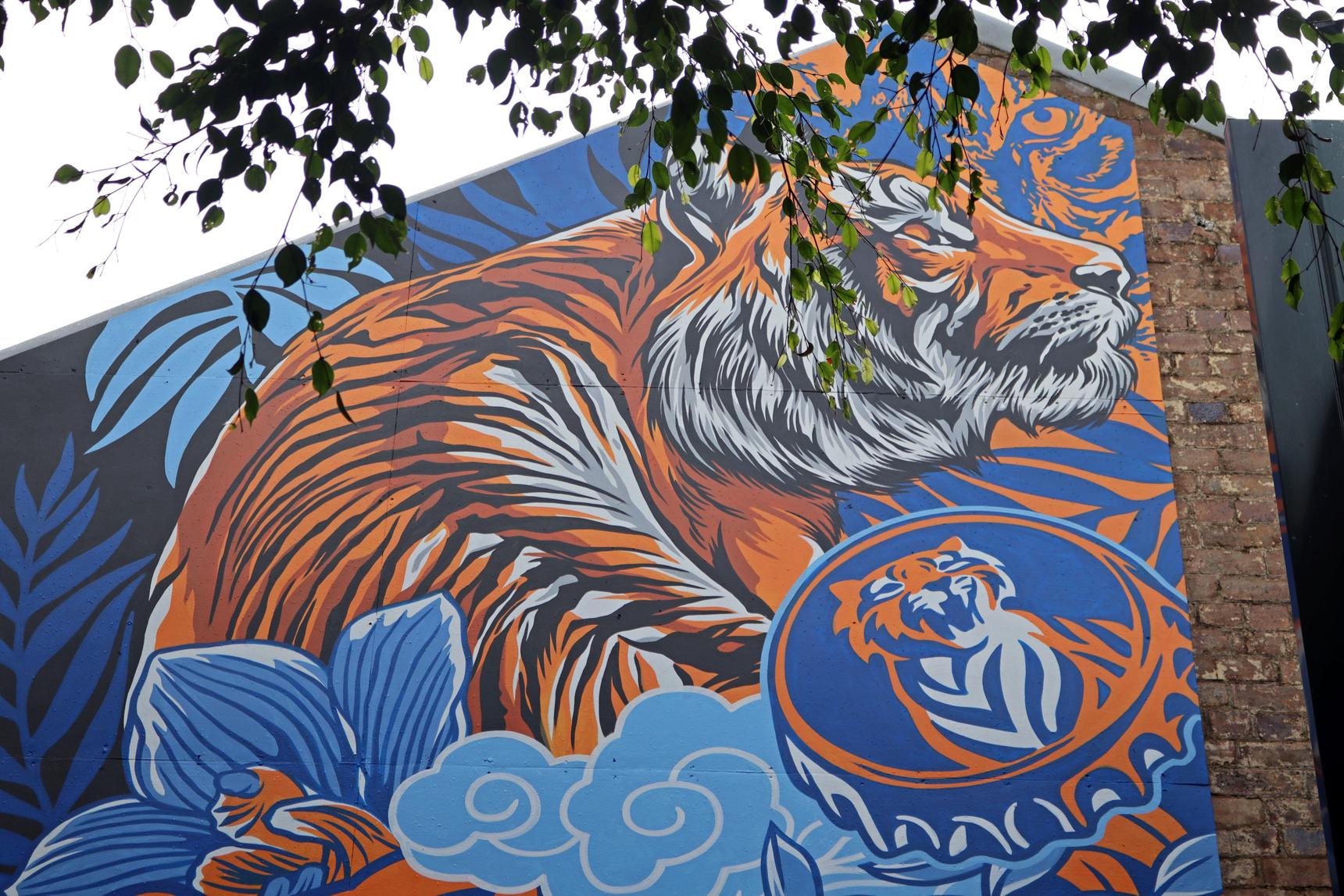 Alex Lehours—Tiger