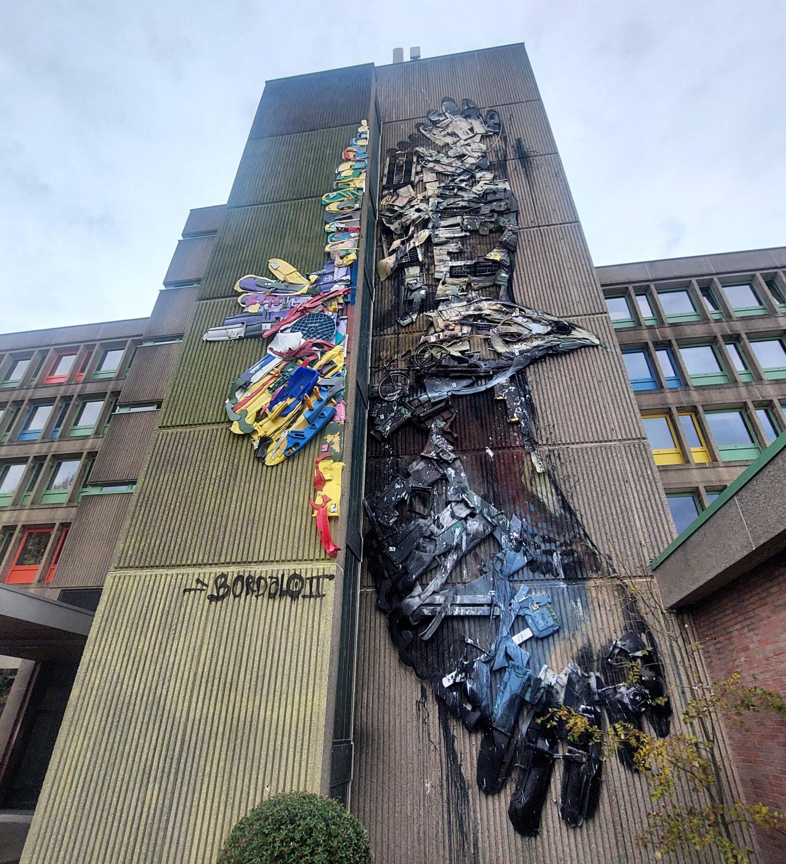 Half Buzzard by Bordalo ll - Street Art Cities