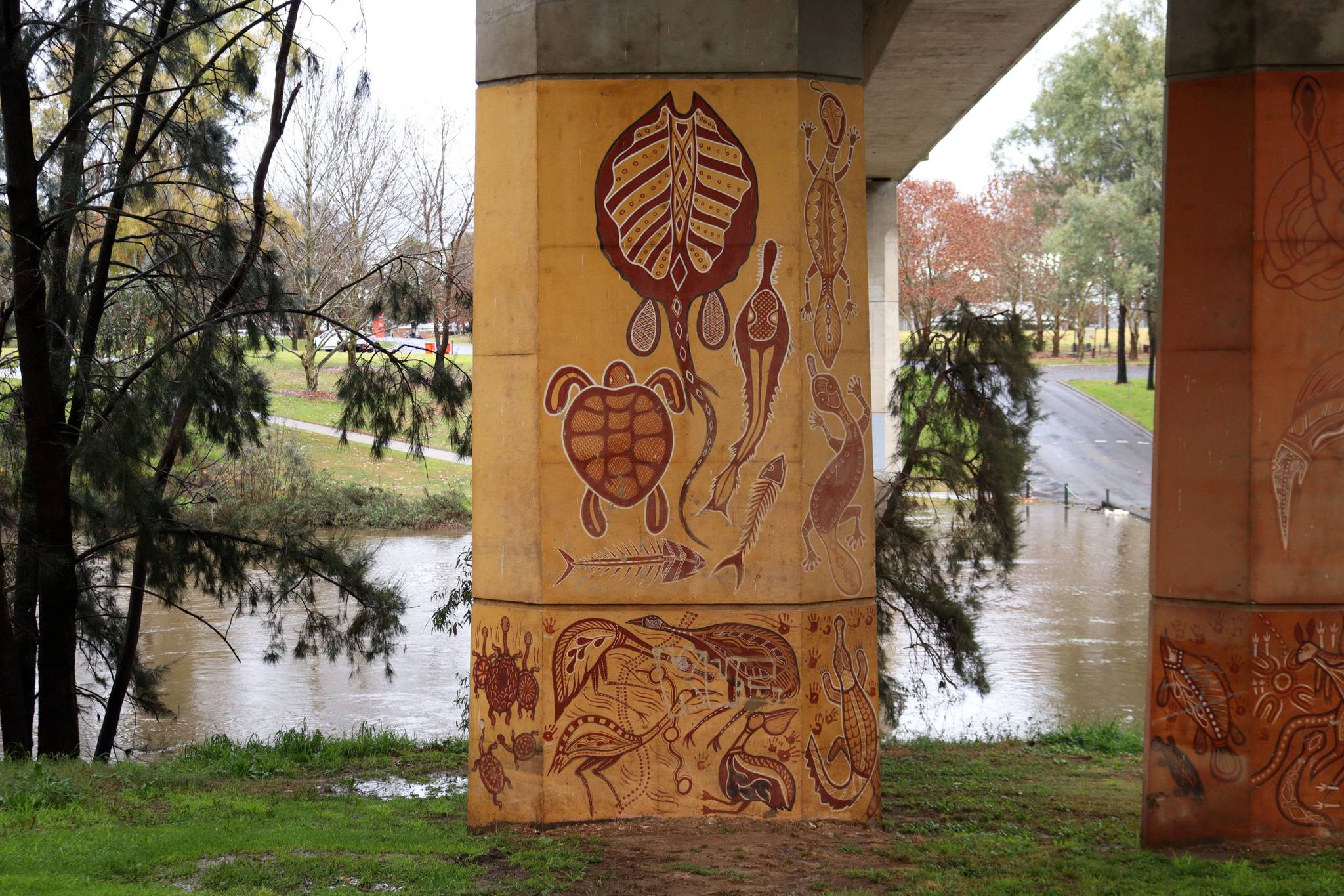 Kym Freeman&mdash;Cowra Bridge Pylons