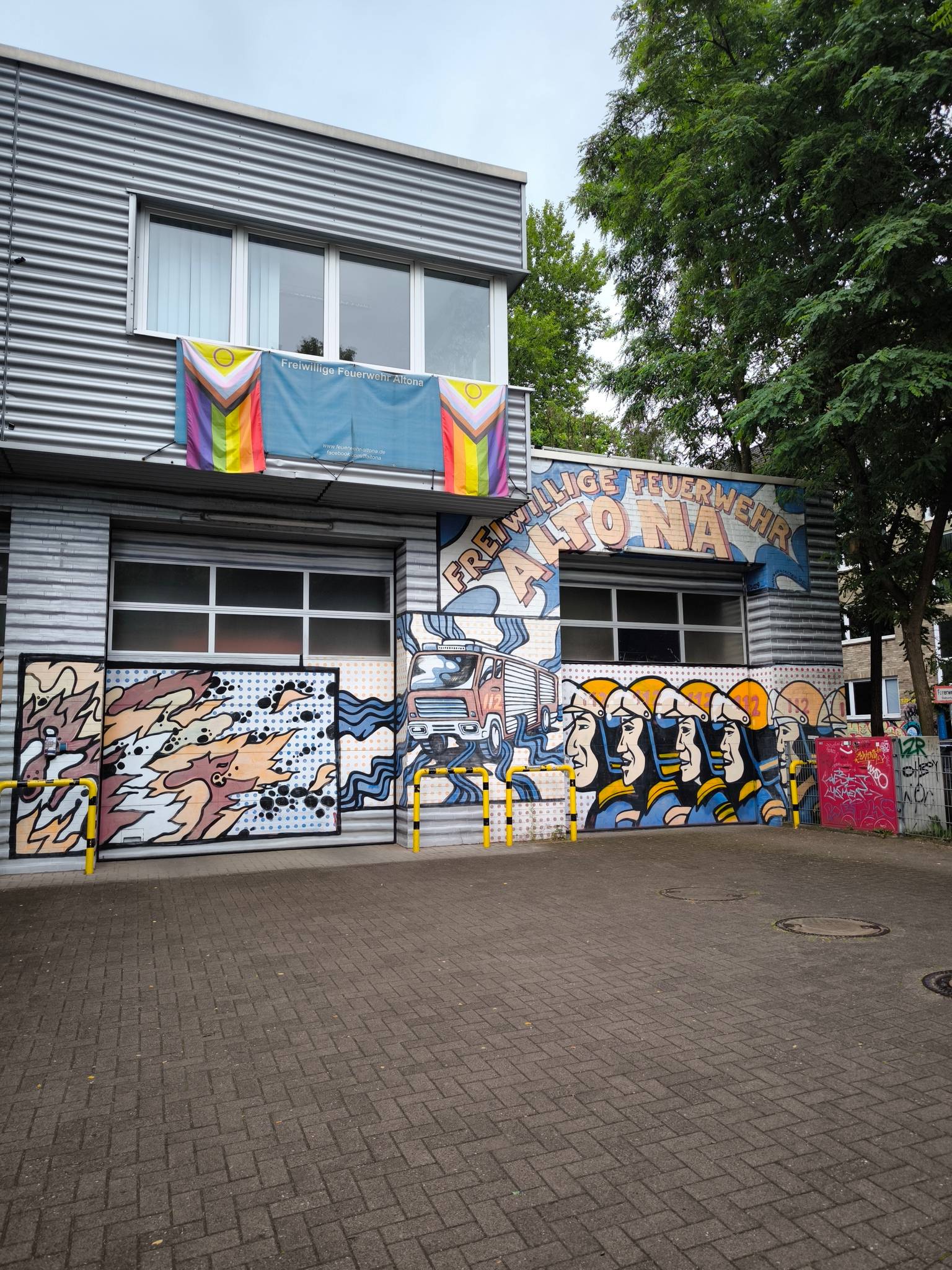 www.wandgestalten.de&mdash;Graffiti at the fire station