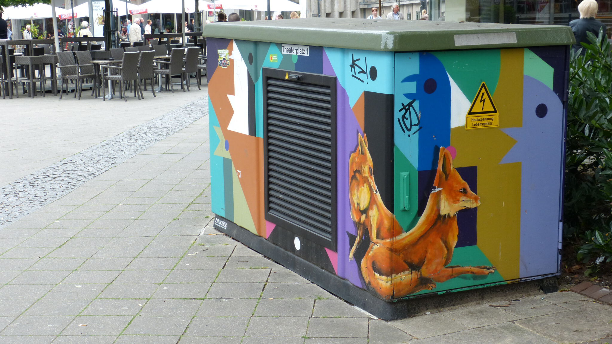 Peter Petersen, Farbwandel&mdash;Compactstation Theaterplatz 1