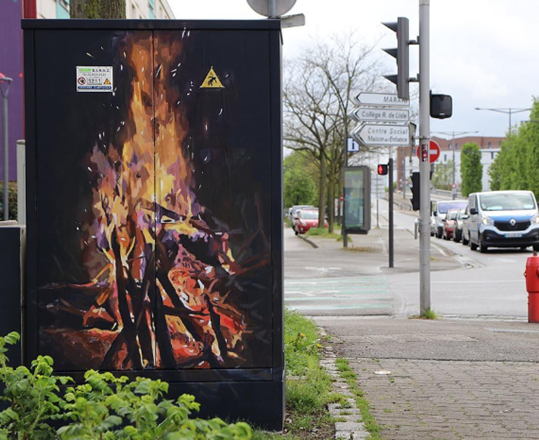 Apaiz—The pupil sparkles before the Earth bursts into flames