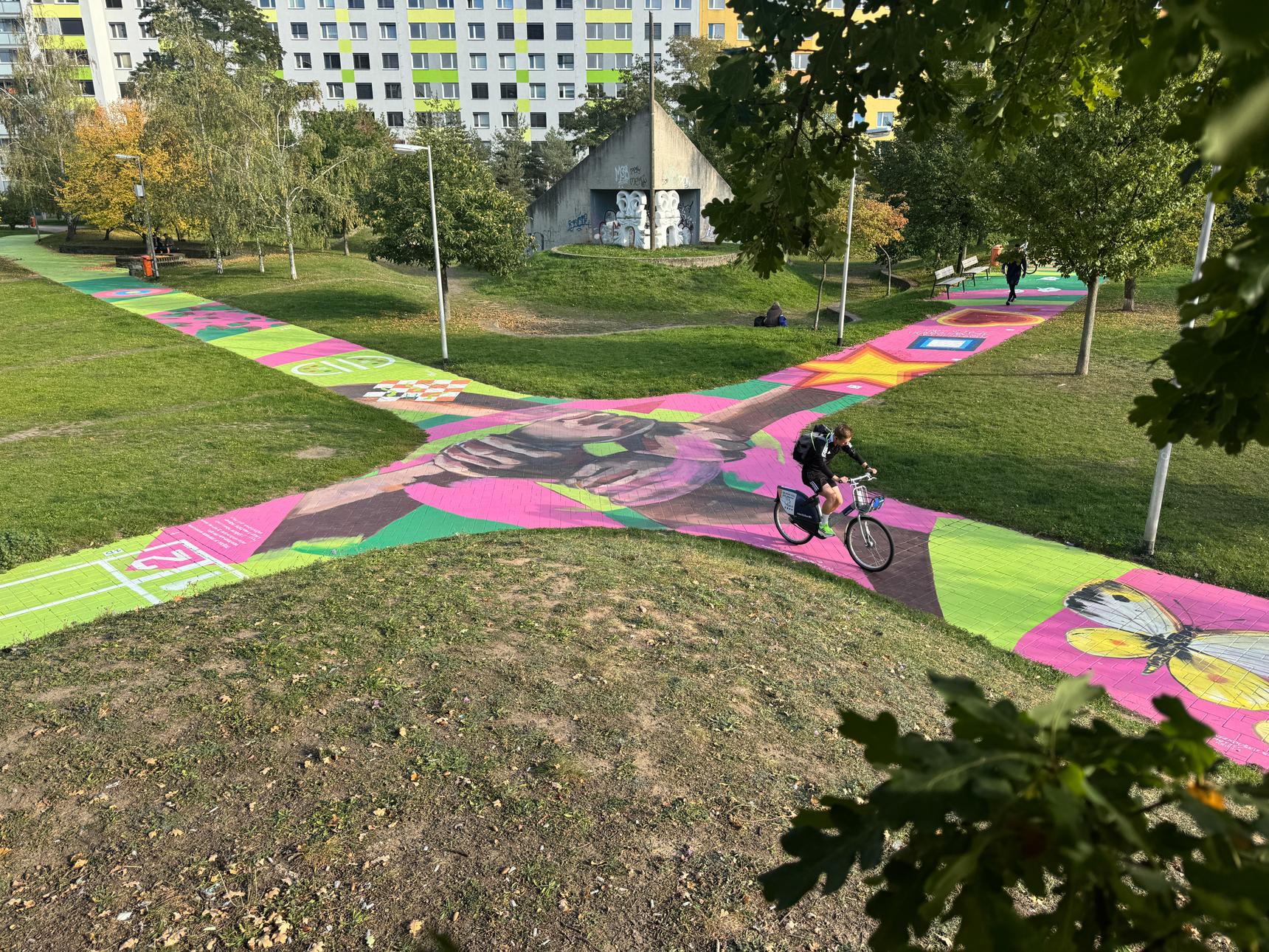 Toy_Box (CZ)—Park Vnitroblok