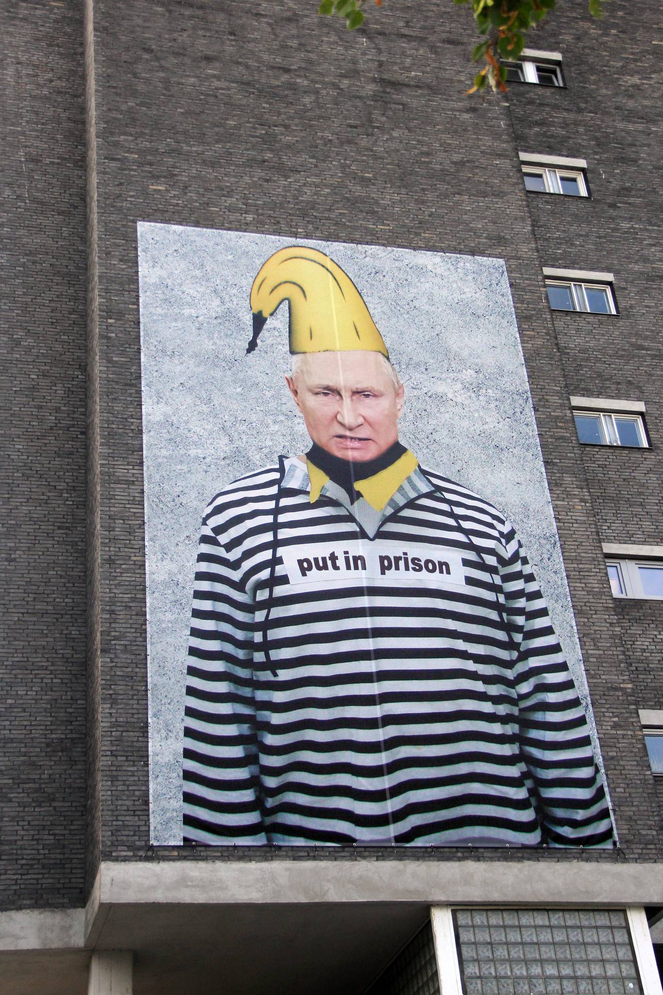 Bananensprayer&mdash;Put in Prison
