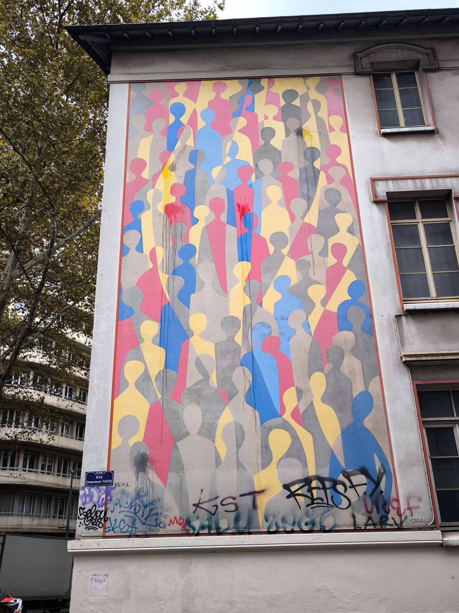 Students of the Saint-Luc School, Liège&mdash;The crowd