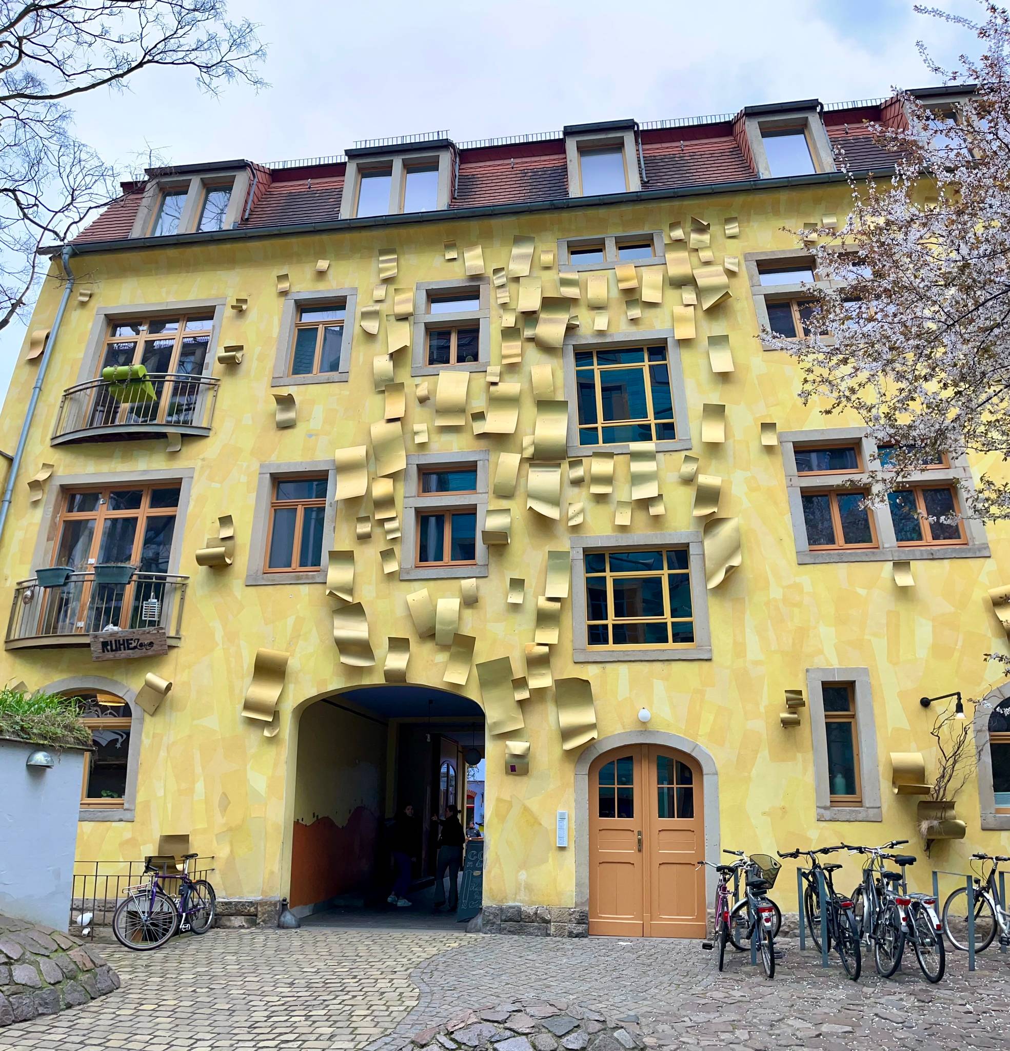 Christoph Roßner, Annette Paul, André Tempel&mdash;Hof der Elemente (Courtyard of Elements)