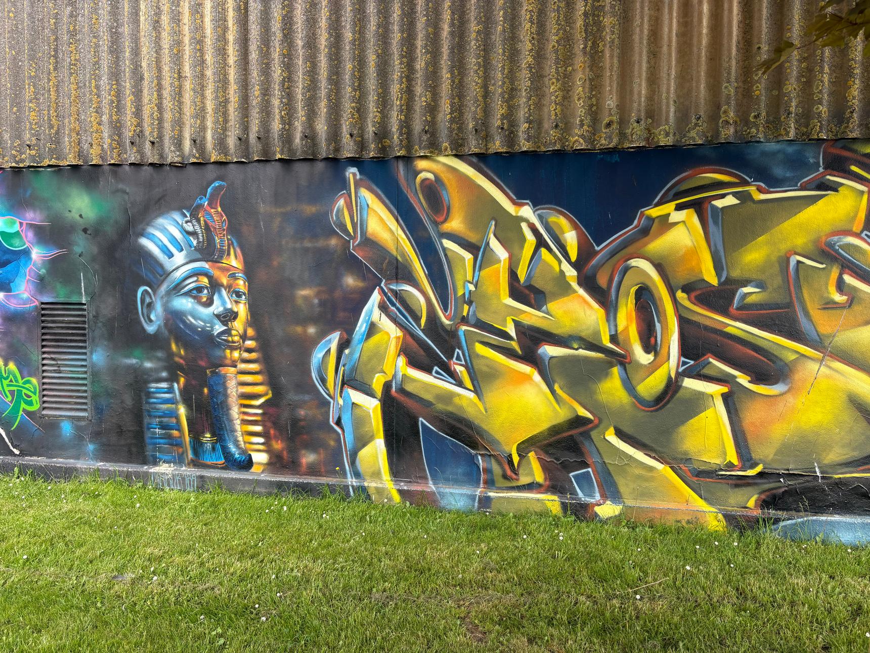 —Grafittiwand Oststr.