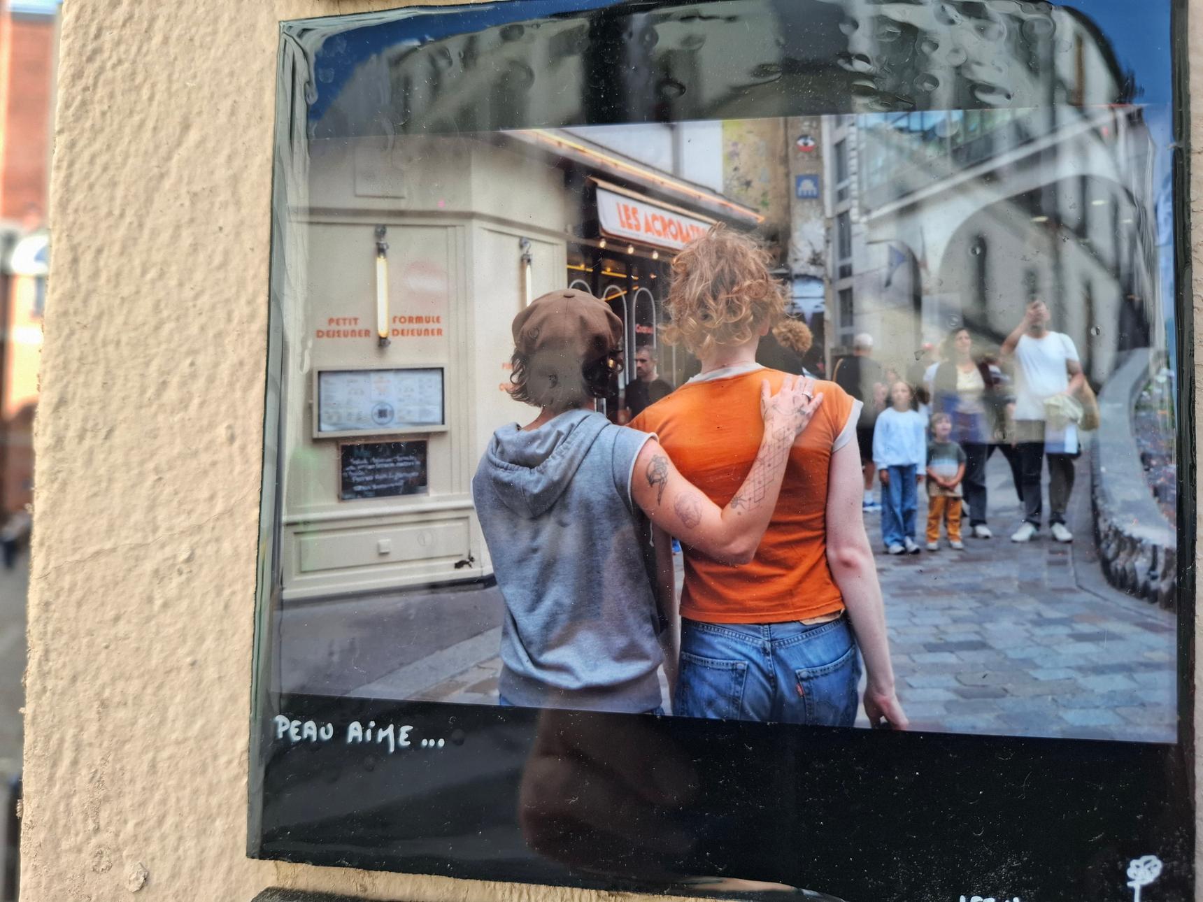 Les Vies Dansent—Photo Wall