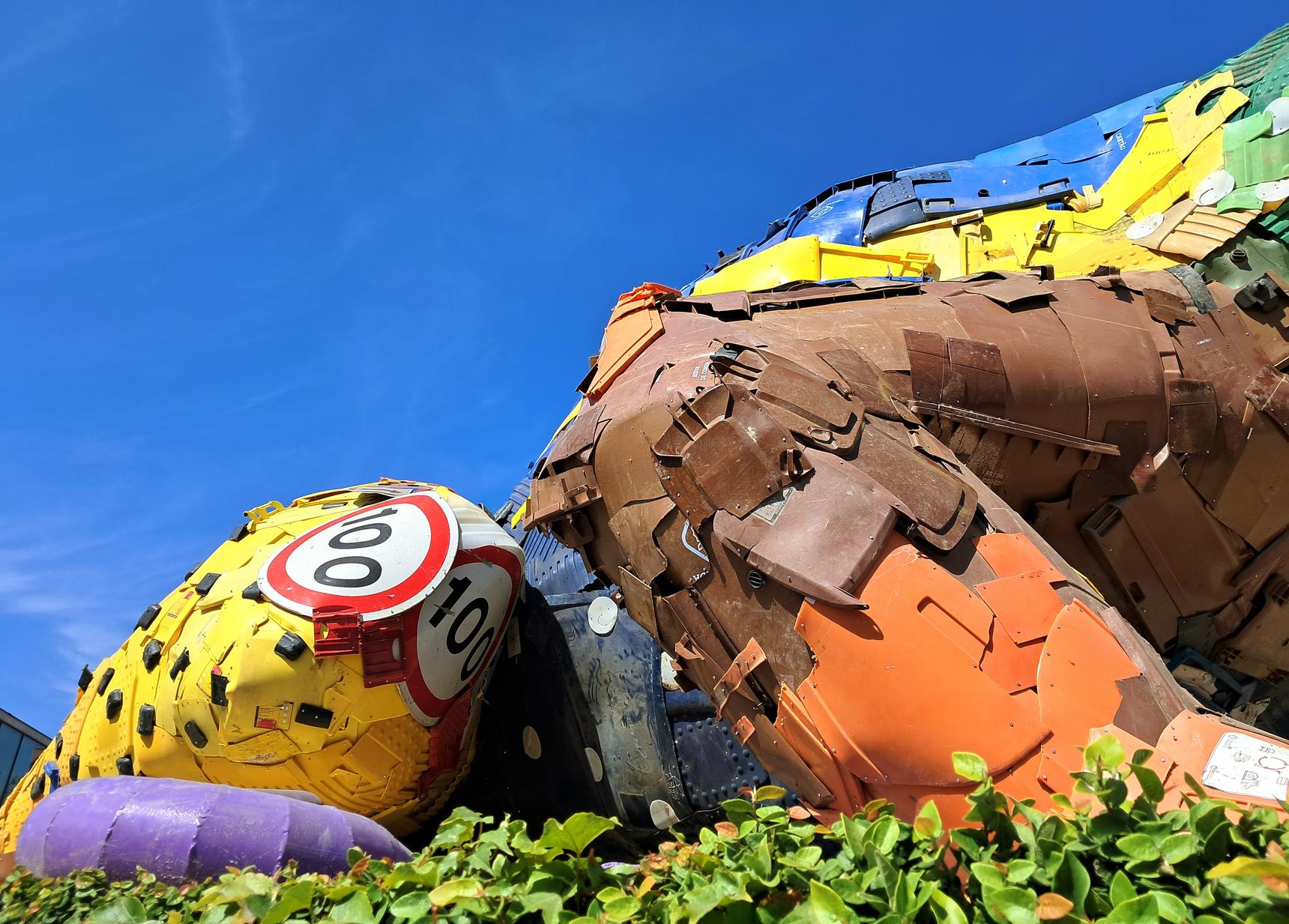 Bordalo ll—A rã (the frog)