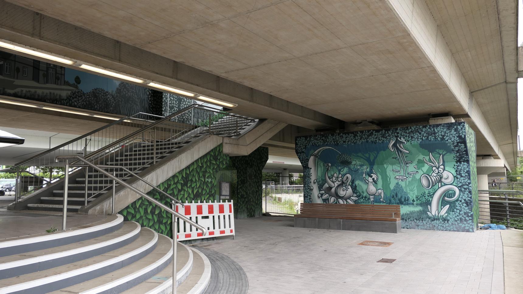 Jan Schoch aka EIKE, COSI—Kupferdreh ZOB 1st Pillar right frontside
