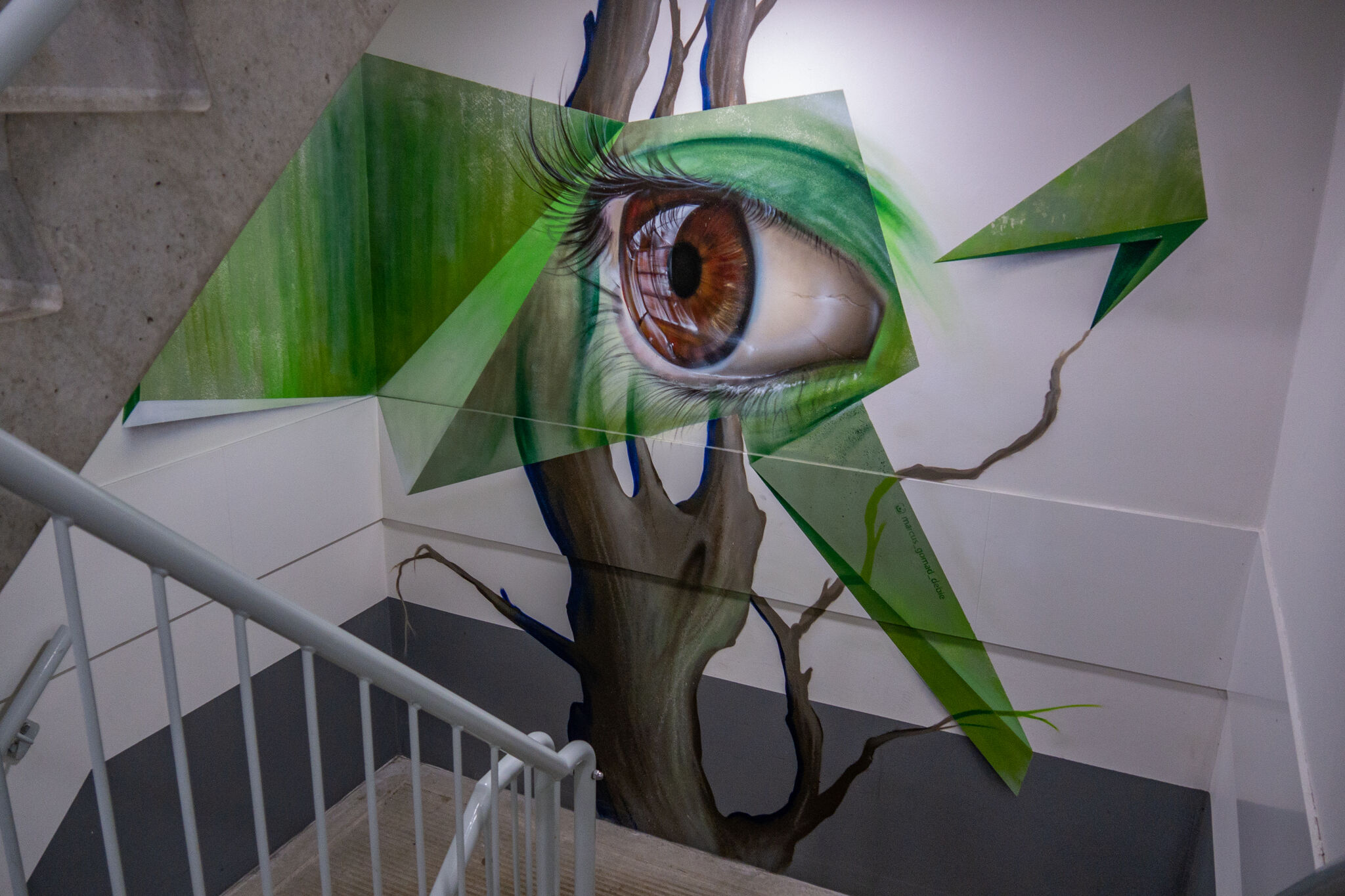 Gomad&mdash;Stairway tree of eyes