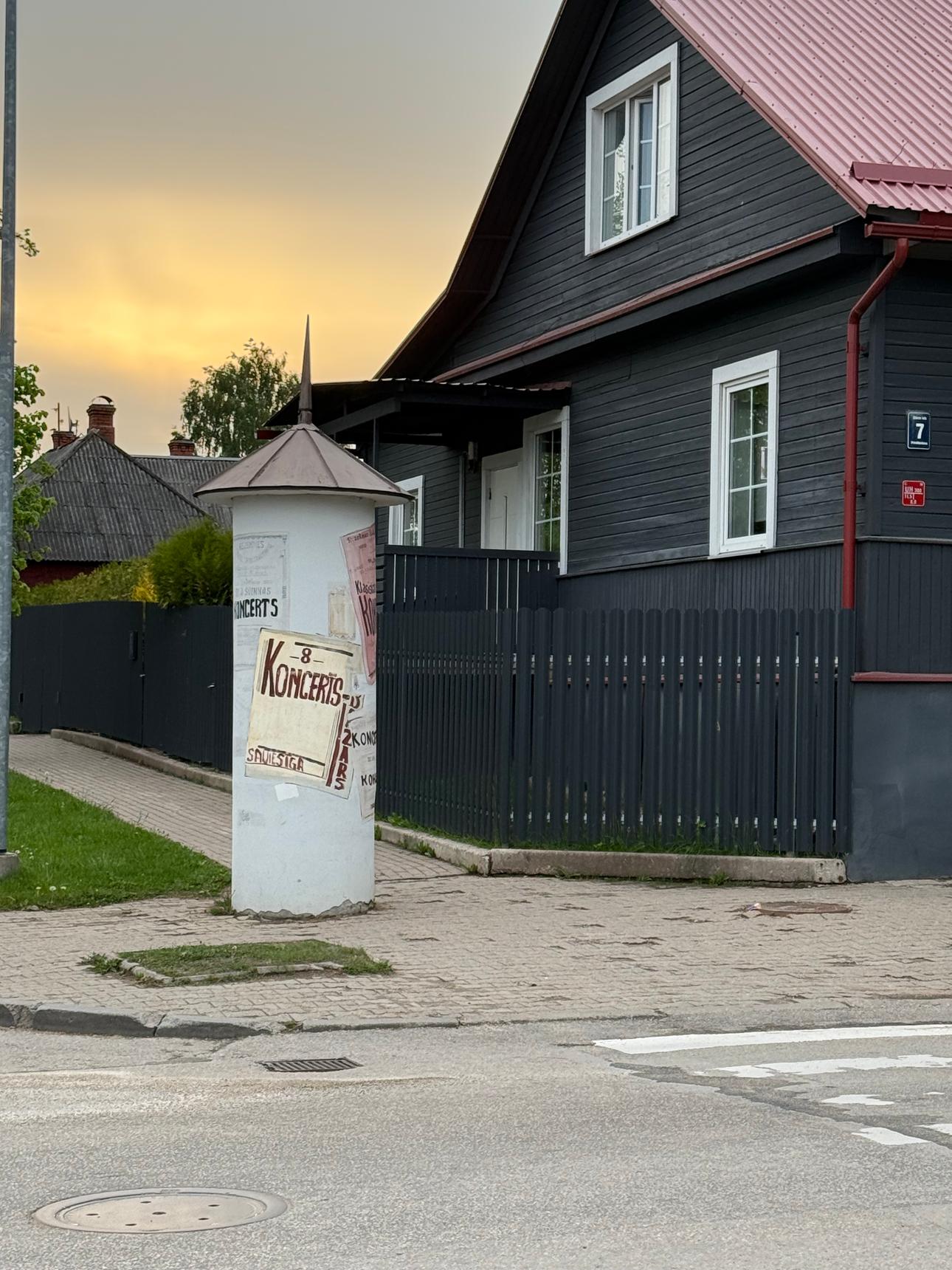 Grieta Butjankova, Anastasija Bikova—Poster pillar