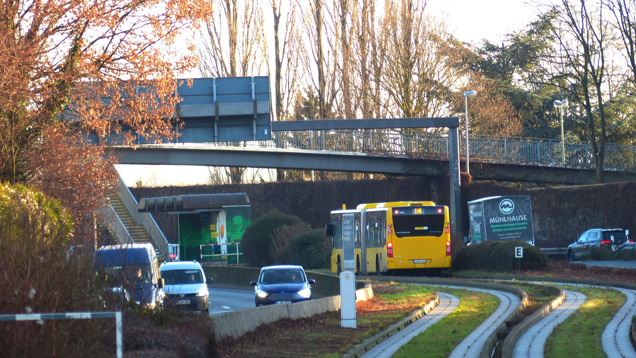 LACKAFFEN&mdash;Bus stop Feldhaushof