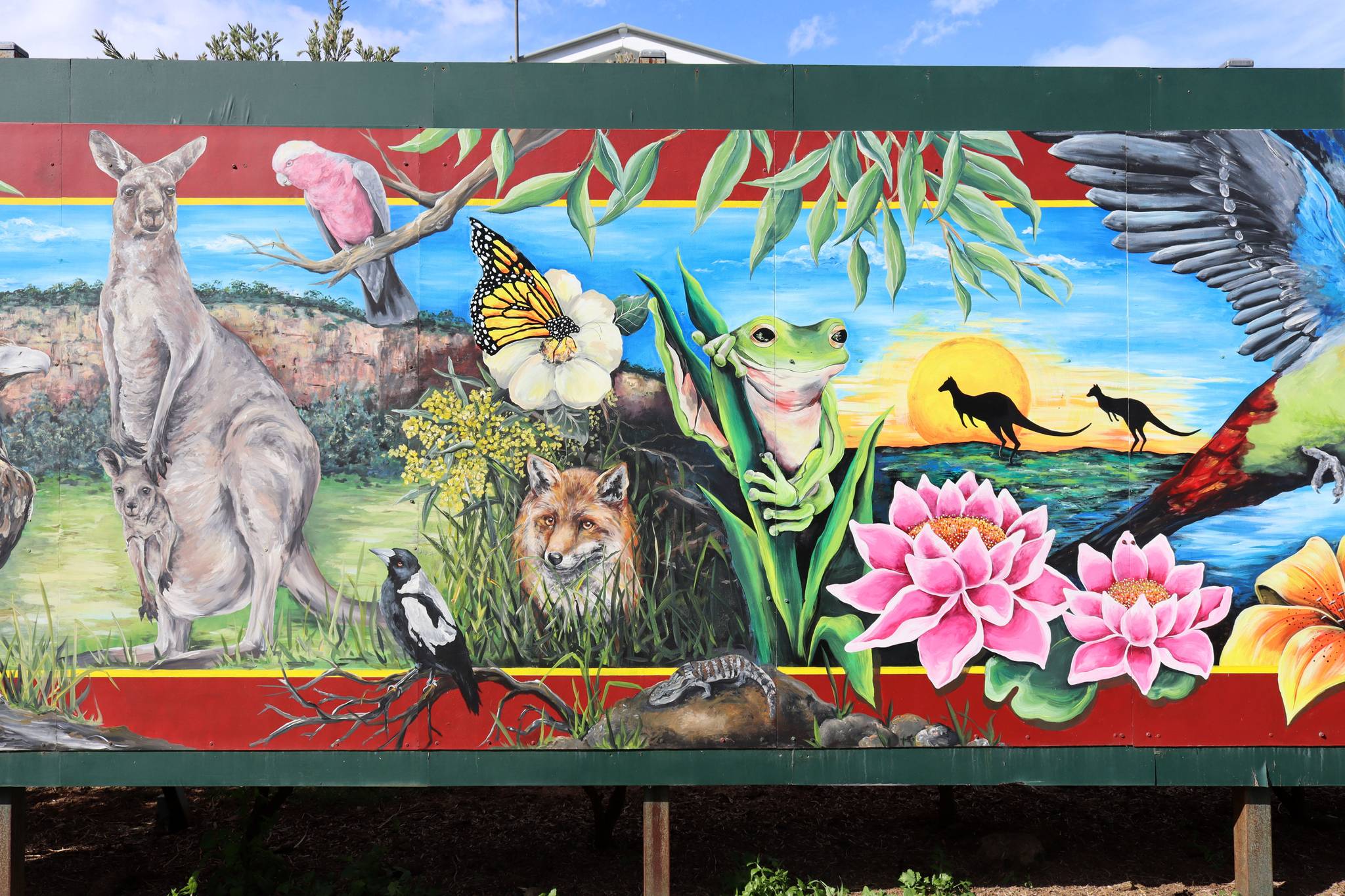 Sharon Fensom&mdash;Welcome to Eugowra Village of Murals