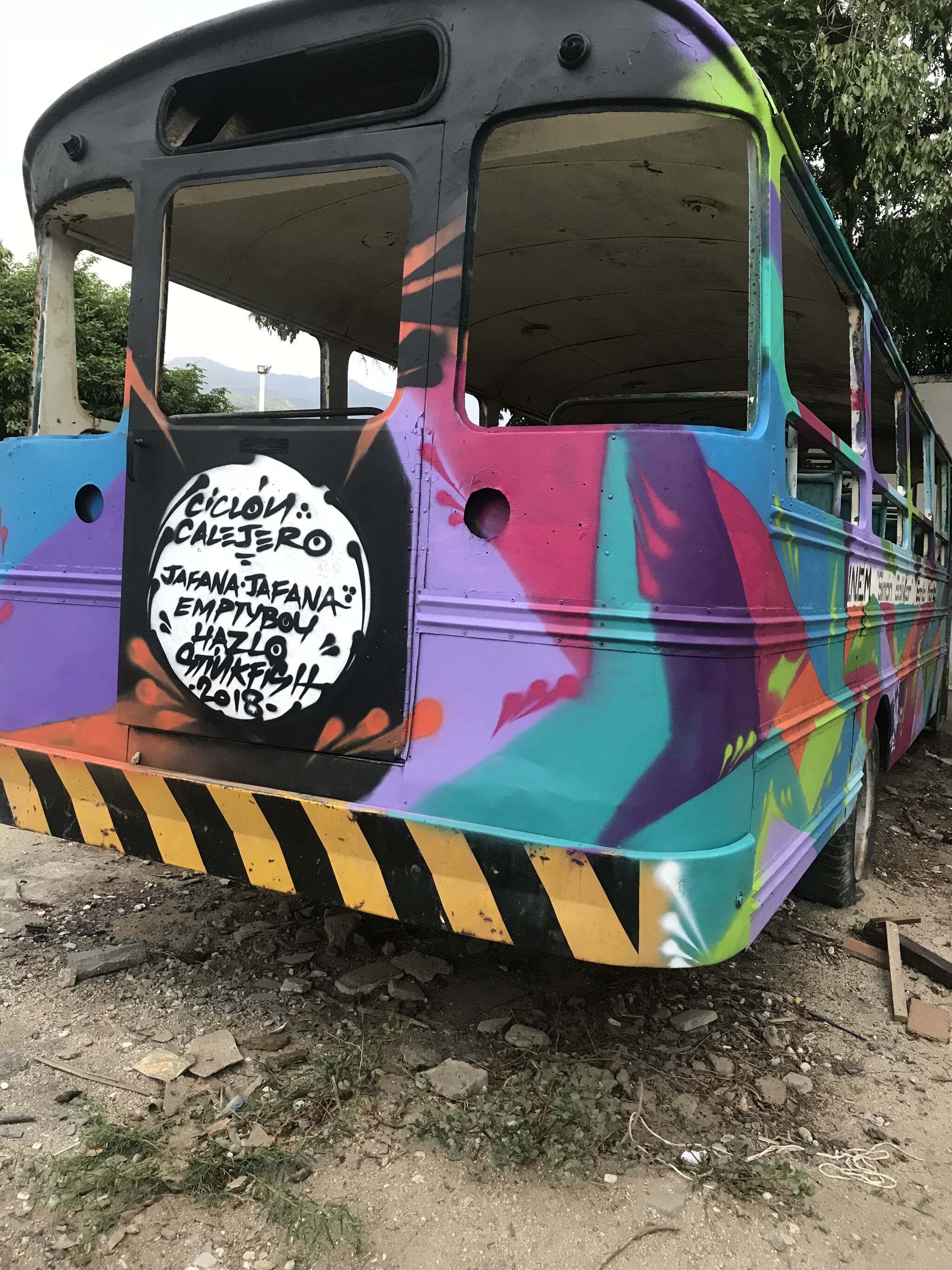 Stinkfish, Empty Boy&mdash;Ciclón Callejero Inem’s bus