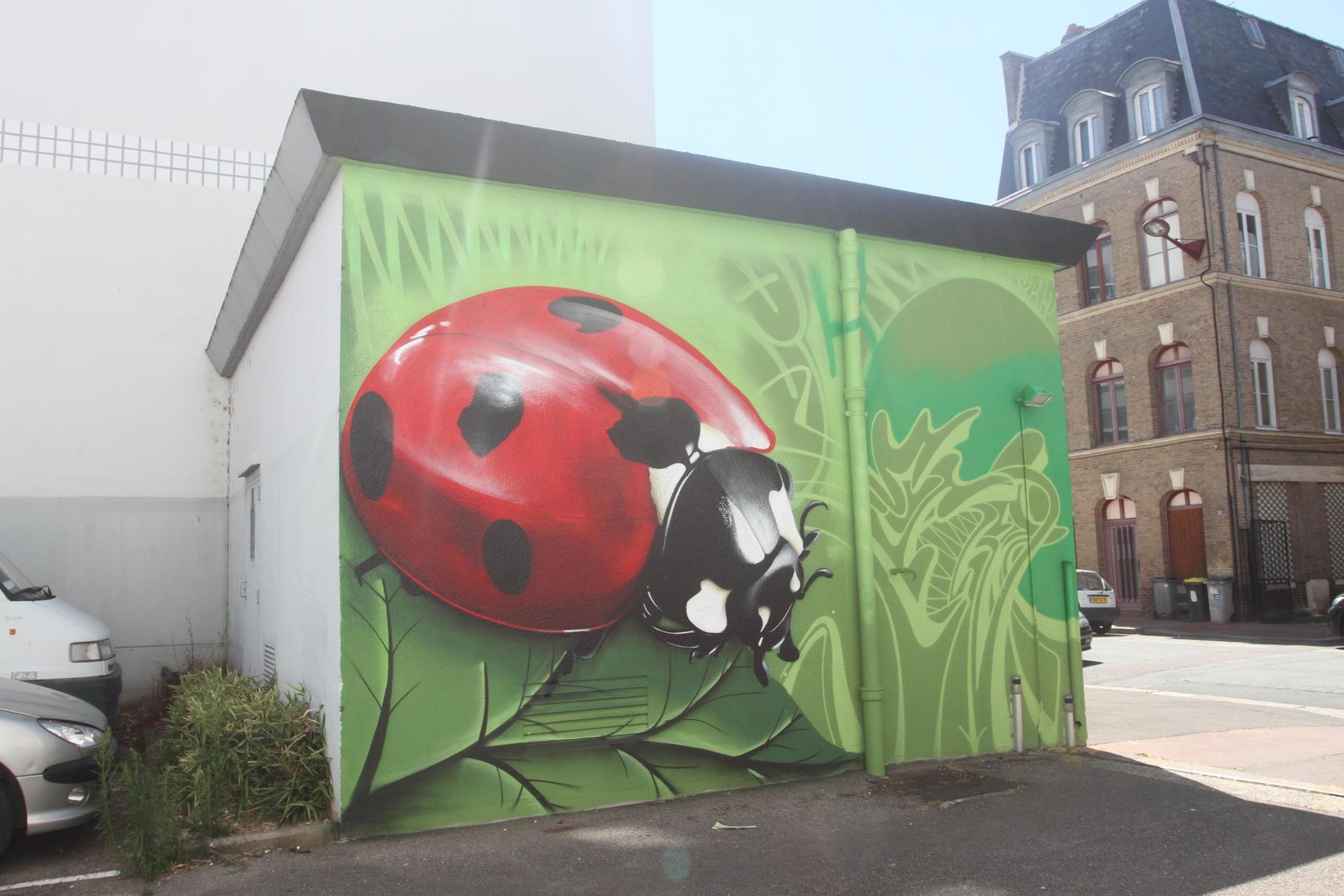 Ecloz—La fourmi et la coccinelle