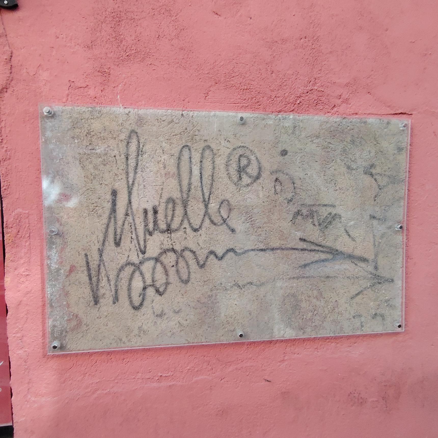 Muelle—Firma histórica del Muelle en Cava Alta