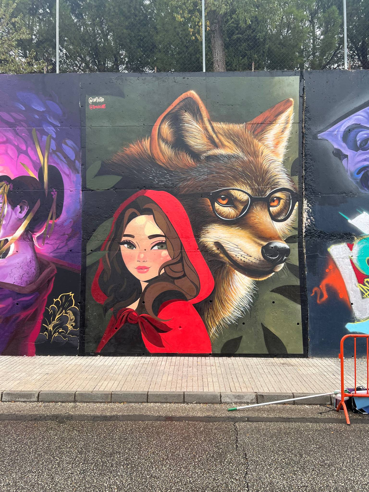 Kato, Viki Art&mdash;El Lobo y Caperucita Roja