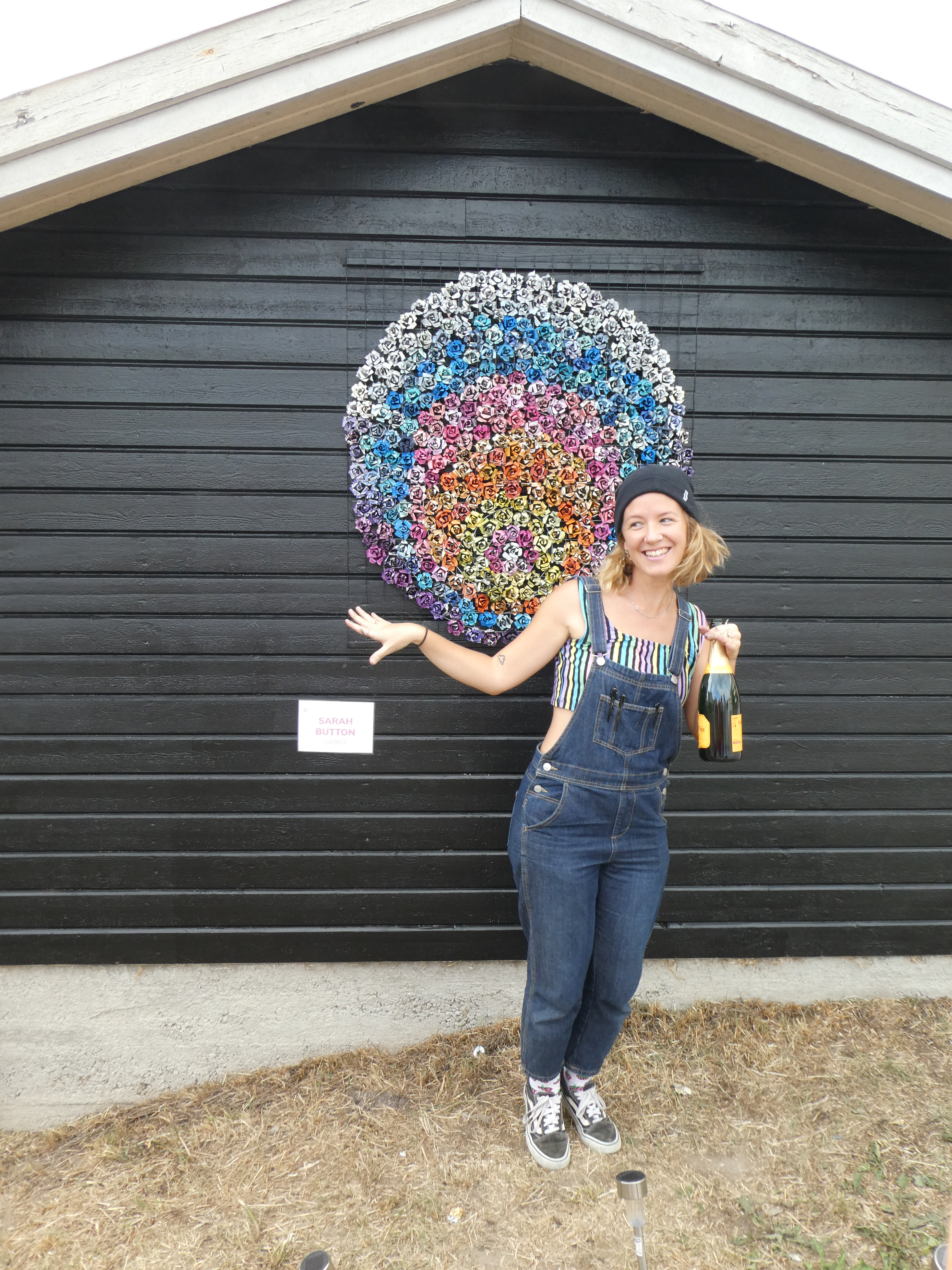 Rosens From Cans by Sarah Button - Street Art Cities