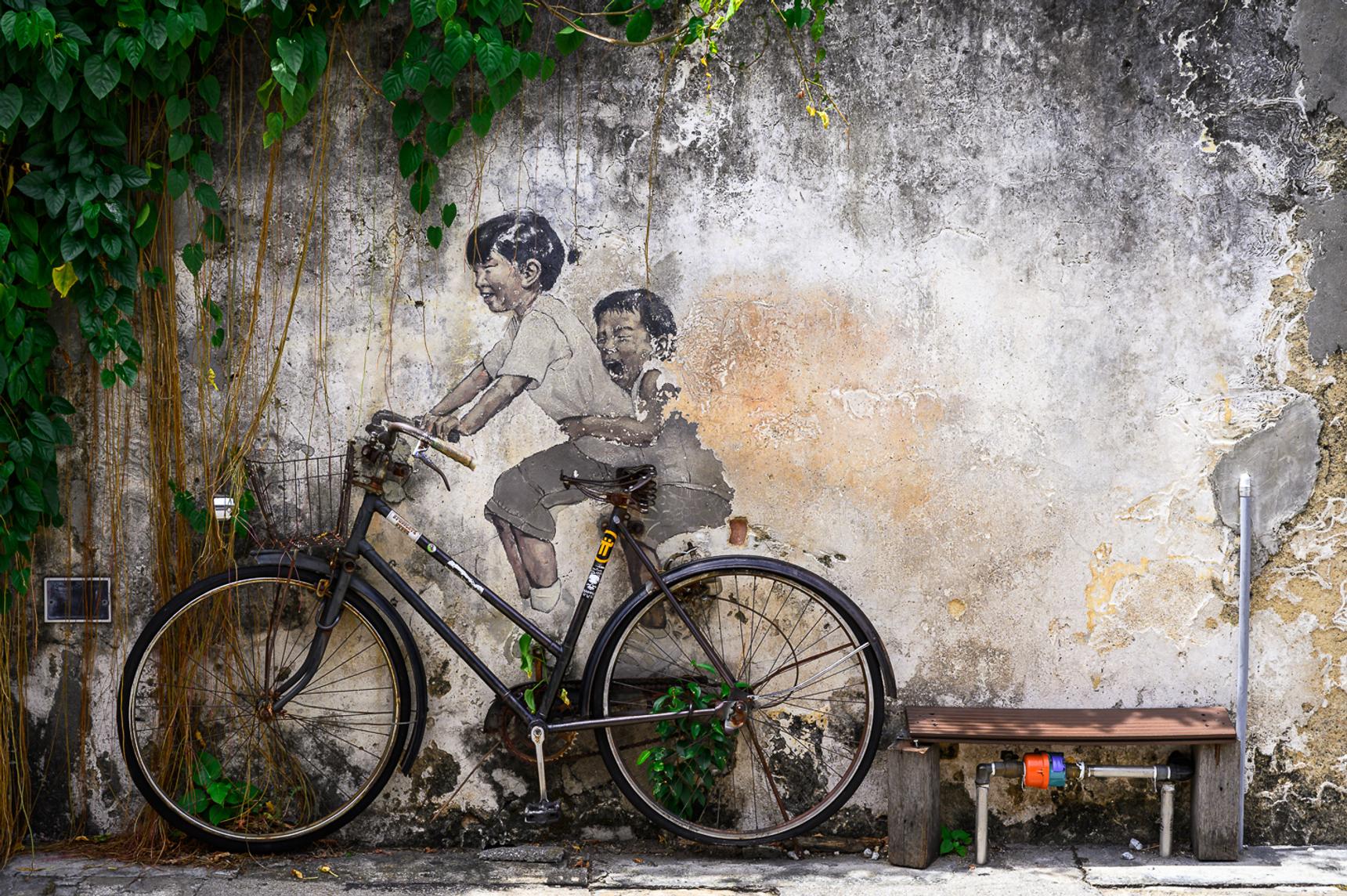 Ernest Zacharevic—Kids on Bicycle