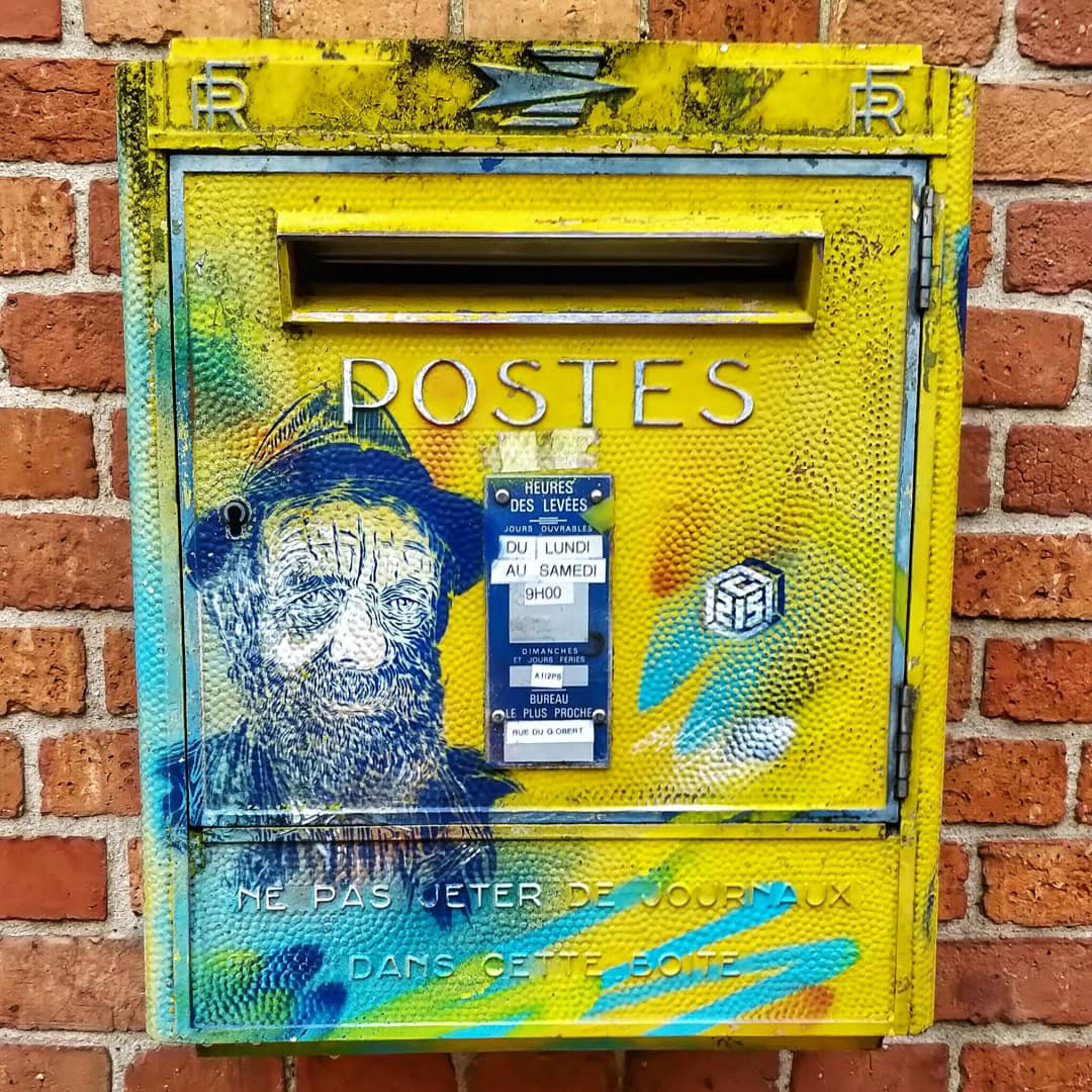 C215&mdash;Painted Post Box