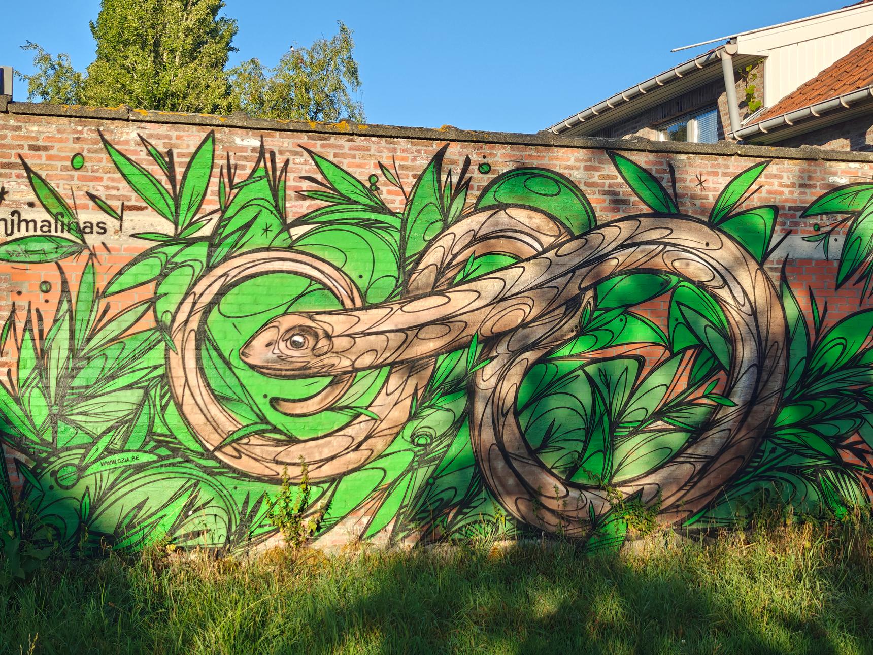 Dzia—Animalinas #48: Hazelworm