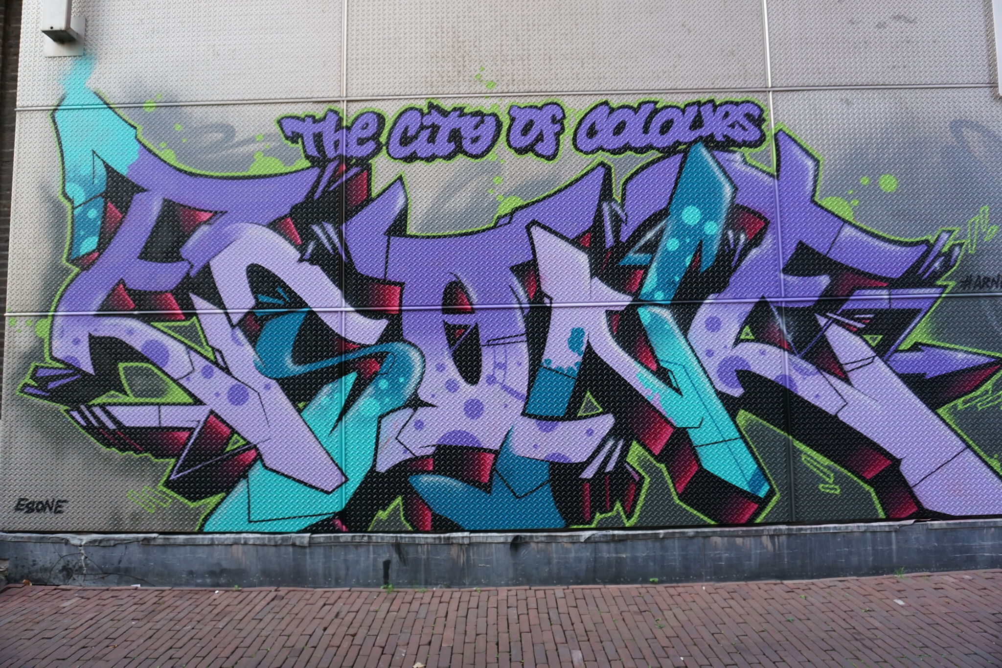 Dopie.dsk, Esone&mdash;Raccoon & The city of colours