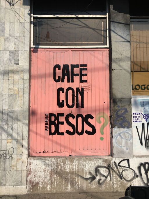 CAFE CON BESOS