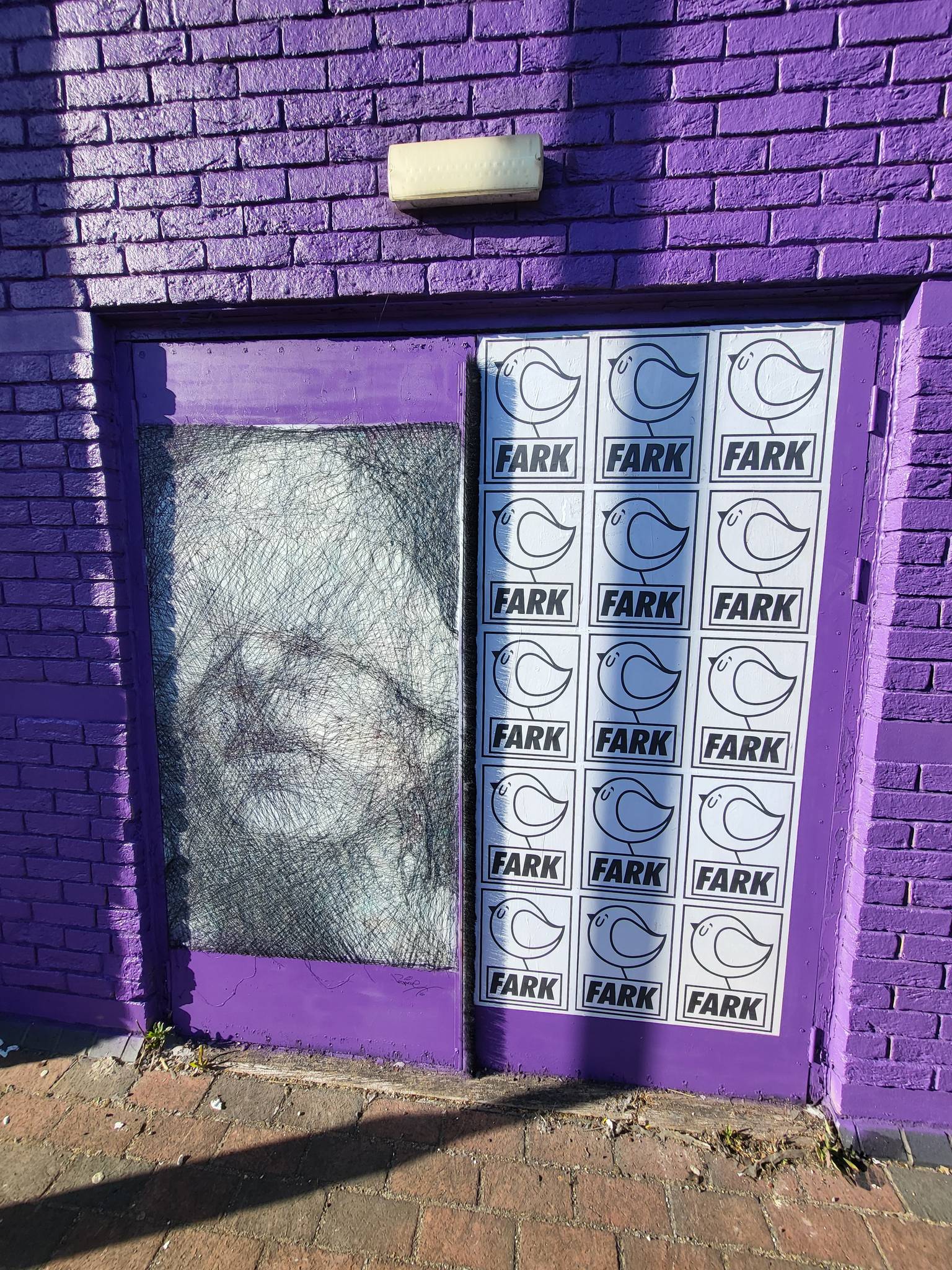 Perspicere, i-Spy, farkFK, Mr. Cenz, Midge, Mister Samo, Various Artists, Skyhigh, RoosArt, Roo Abrook, Pogo Stencils, Claudia La Bianca&mdash;Pitt Street X Petita Coffee Paint Jam