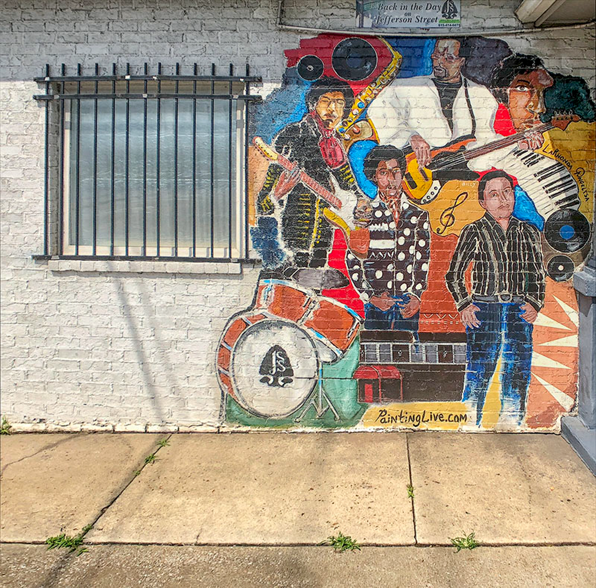 Tennessee Tough by Eric MOBE Bass - Street Art Cities