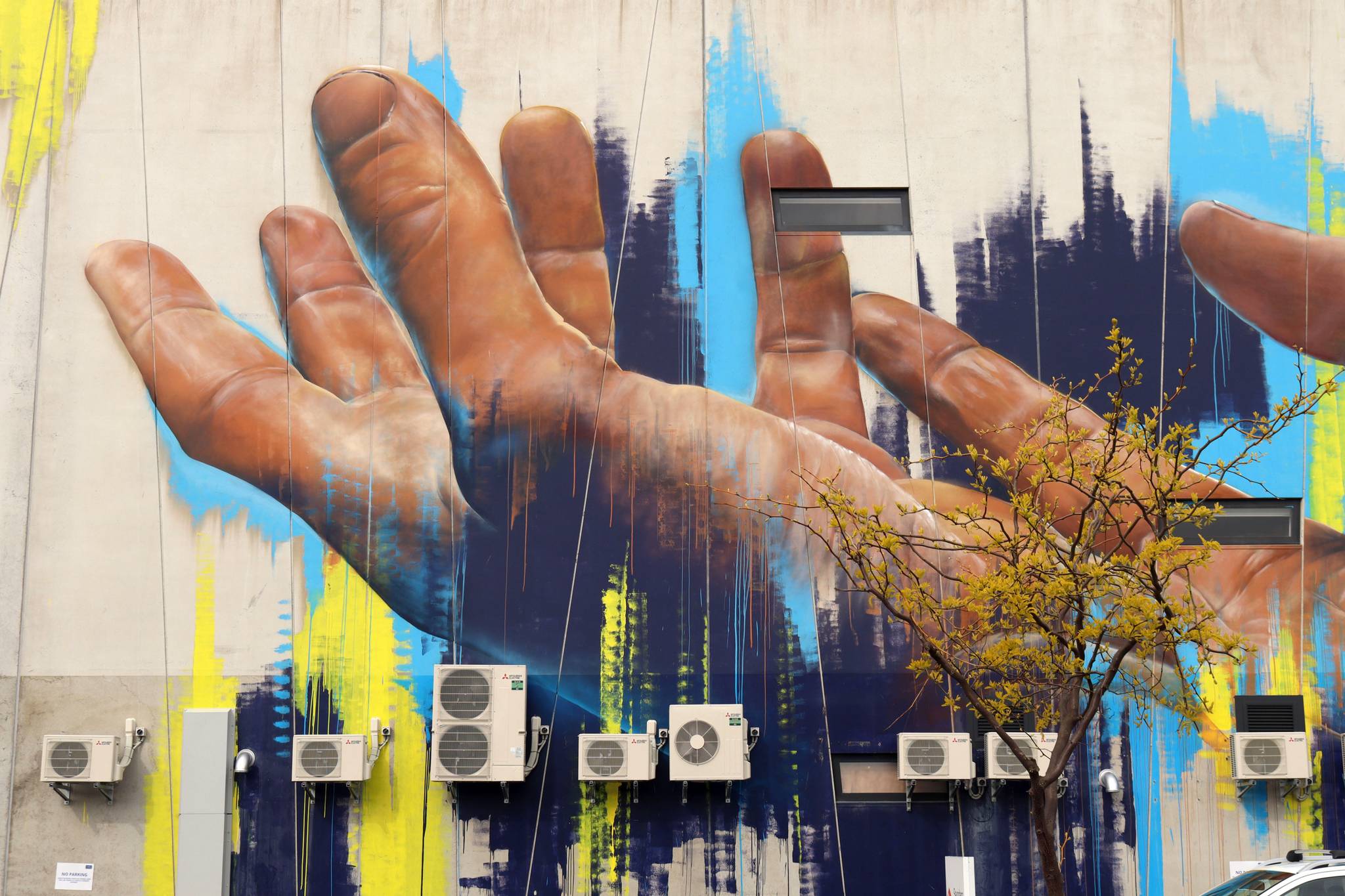 Adnate&mdash;Hands