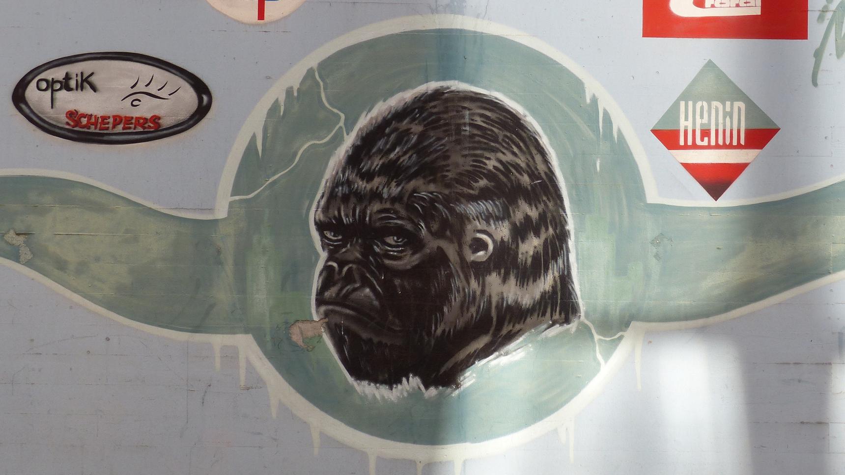 Kai Wohlgemuth aka THE UZEY —Gorilla head