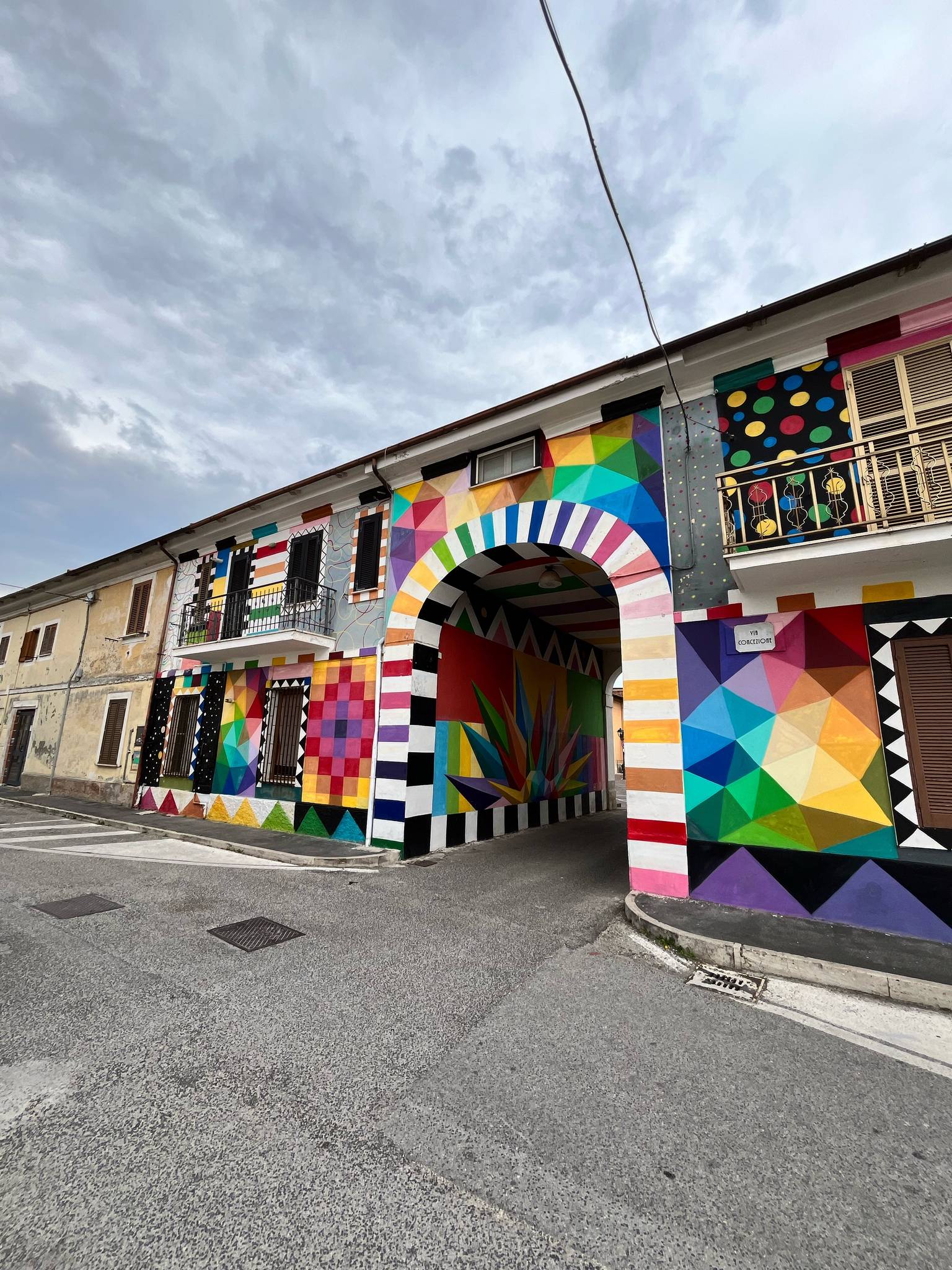 Okuda&mdash;Illuminary Palace 