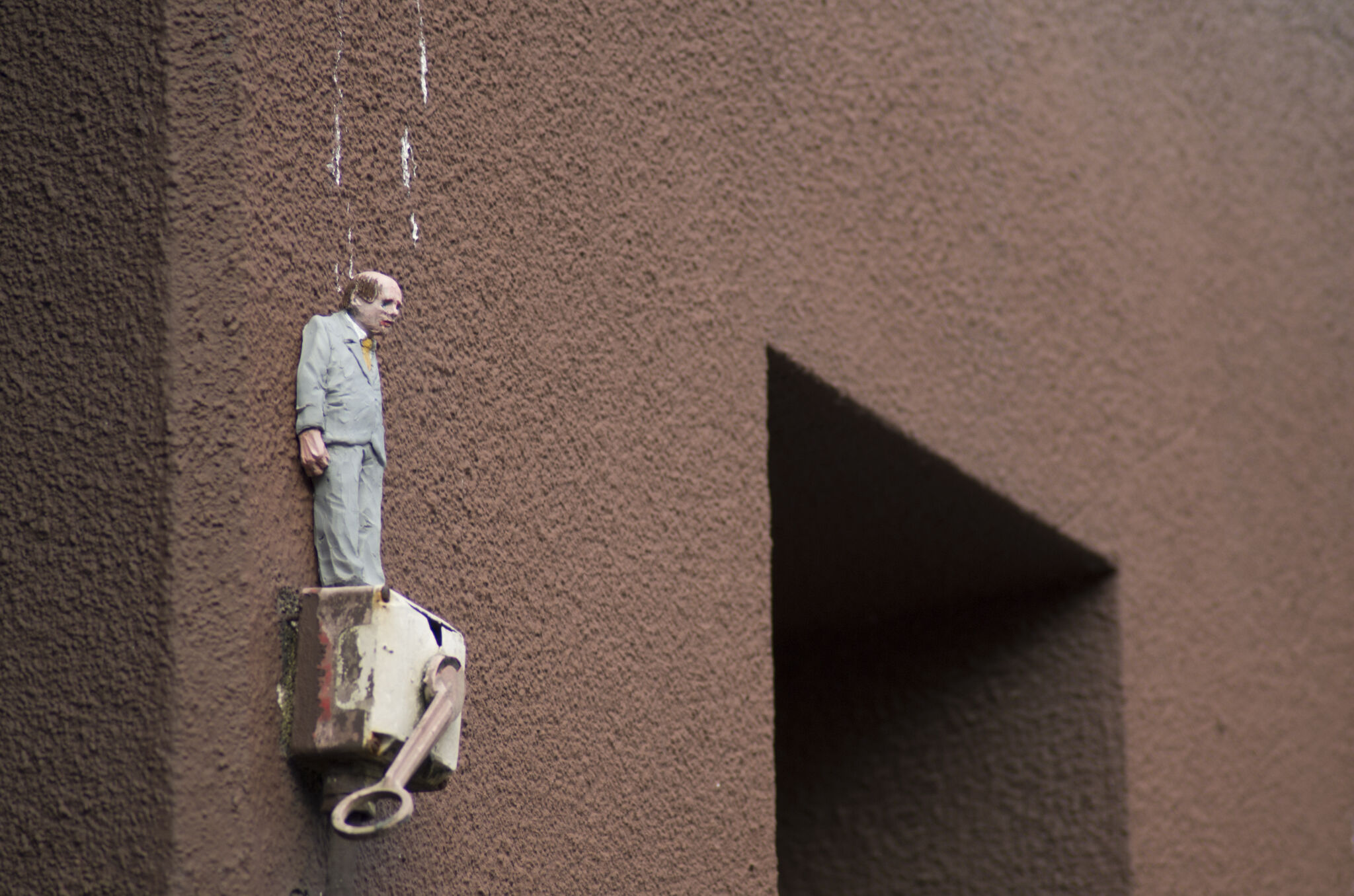 Isaac Cordal&mdash;Cement Eclipses