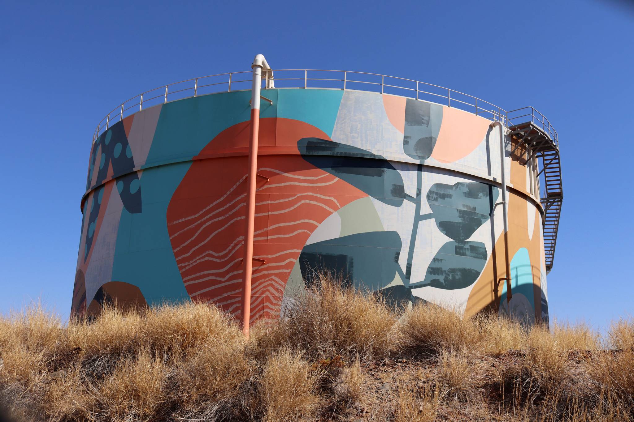 Chris Nixon, Luke O'Donohoe, Andrew Frazer&mdash;Karratha Water Tank Mural