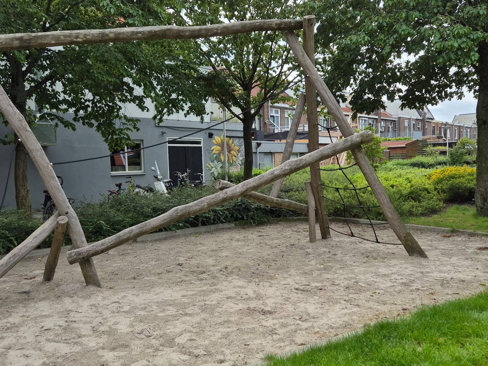 Lonneke van Zutphen, Roos Warnders—undefined