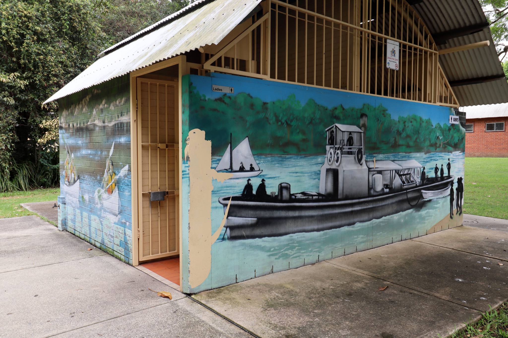 James Moulton, Bill Moulton, Ash Johnston&mdash;Riverside Park Amenities Block Mural