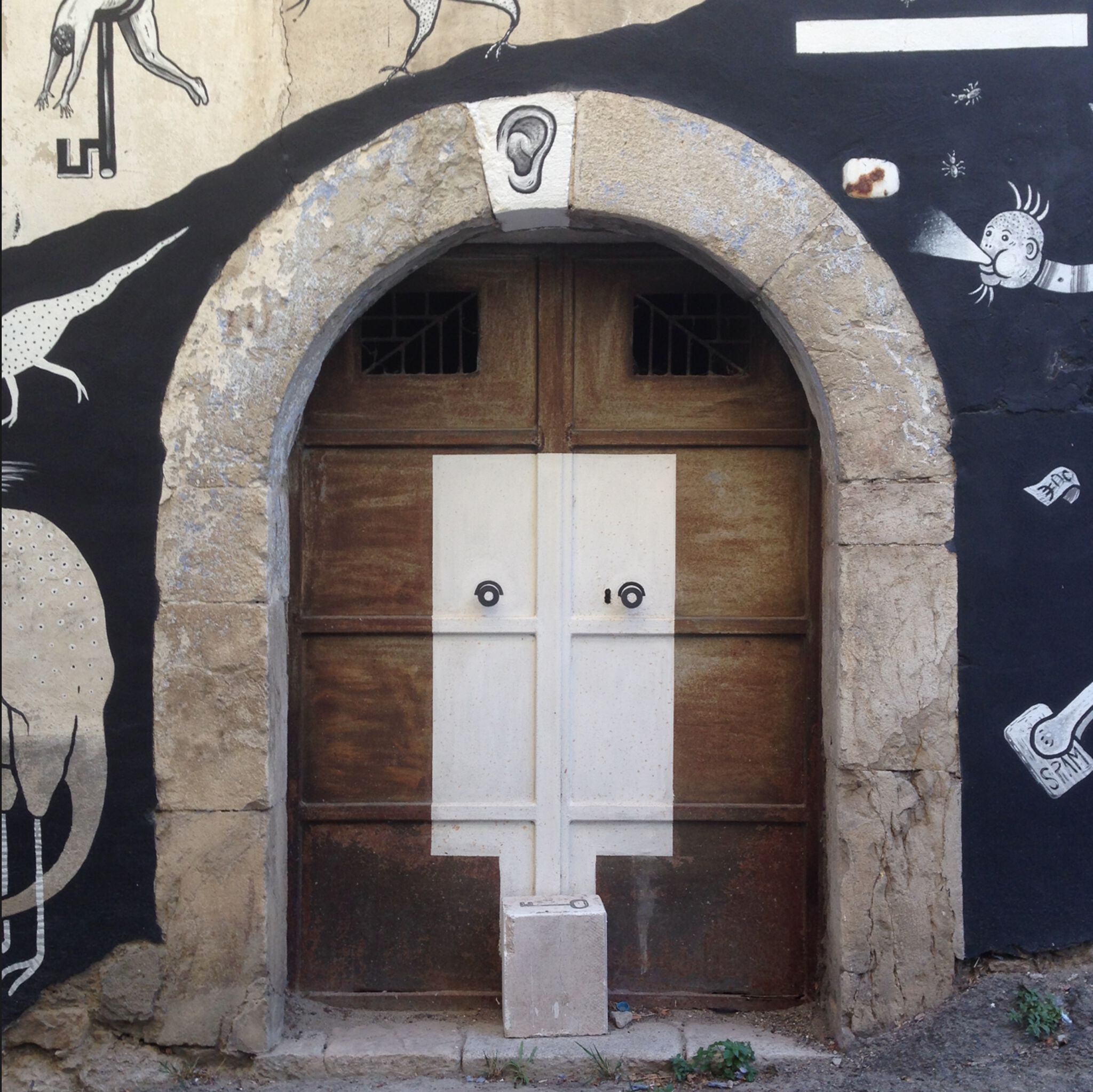 guerrilla spam&mdash;La fine dell'avaro + La finta porta -  The end of the miser + The fake door