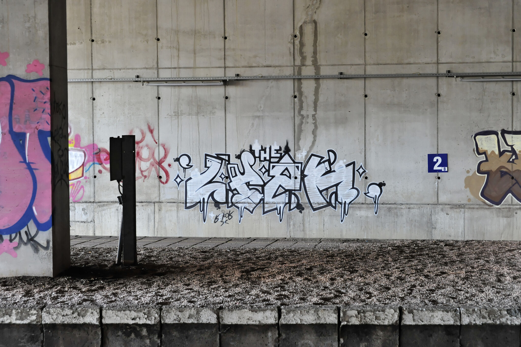 Noname&mdash;Divers Graffitis railway station