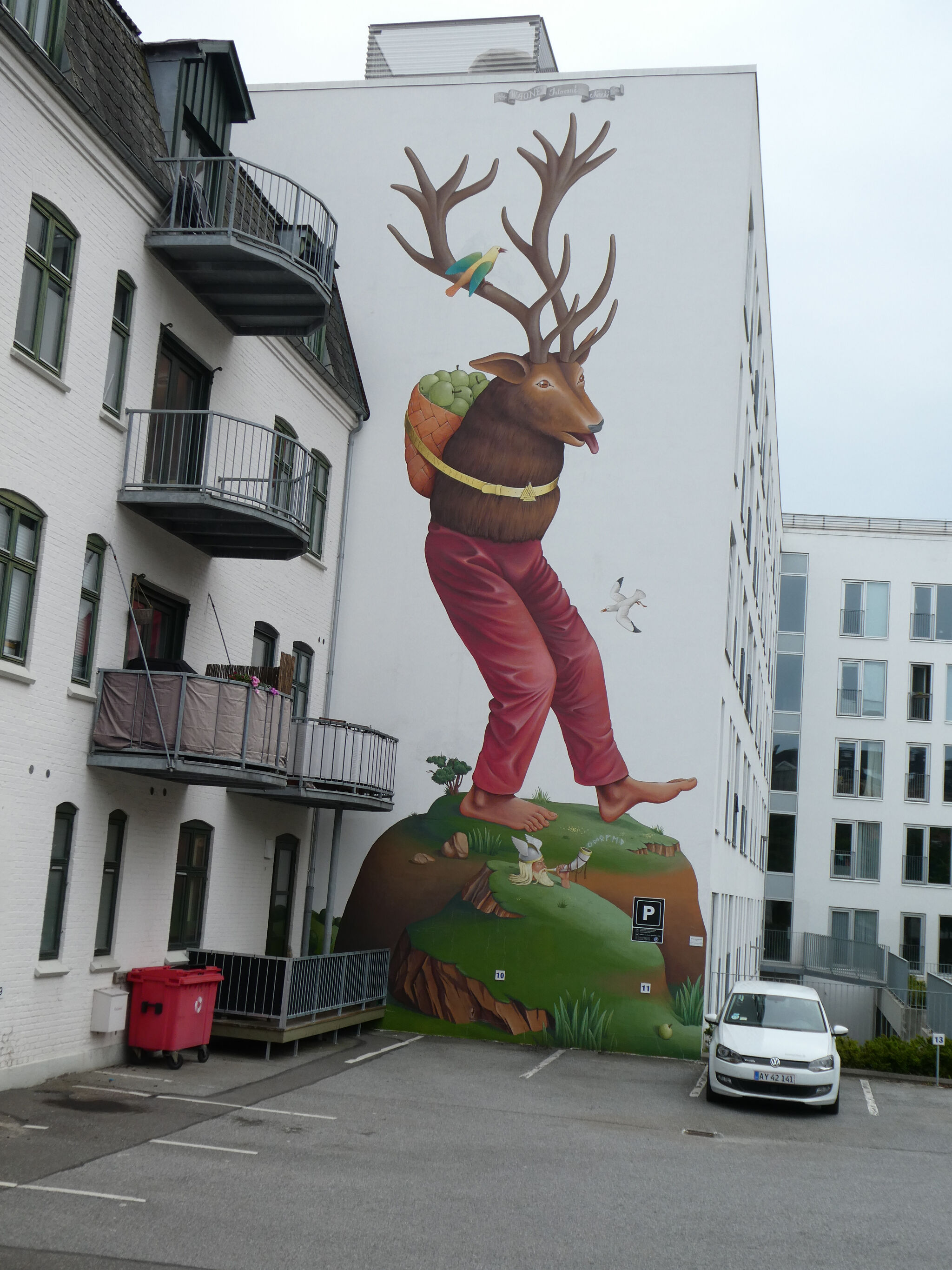Interesni Kazki&mdash;Walking Reindeer / "Eikpynir"