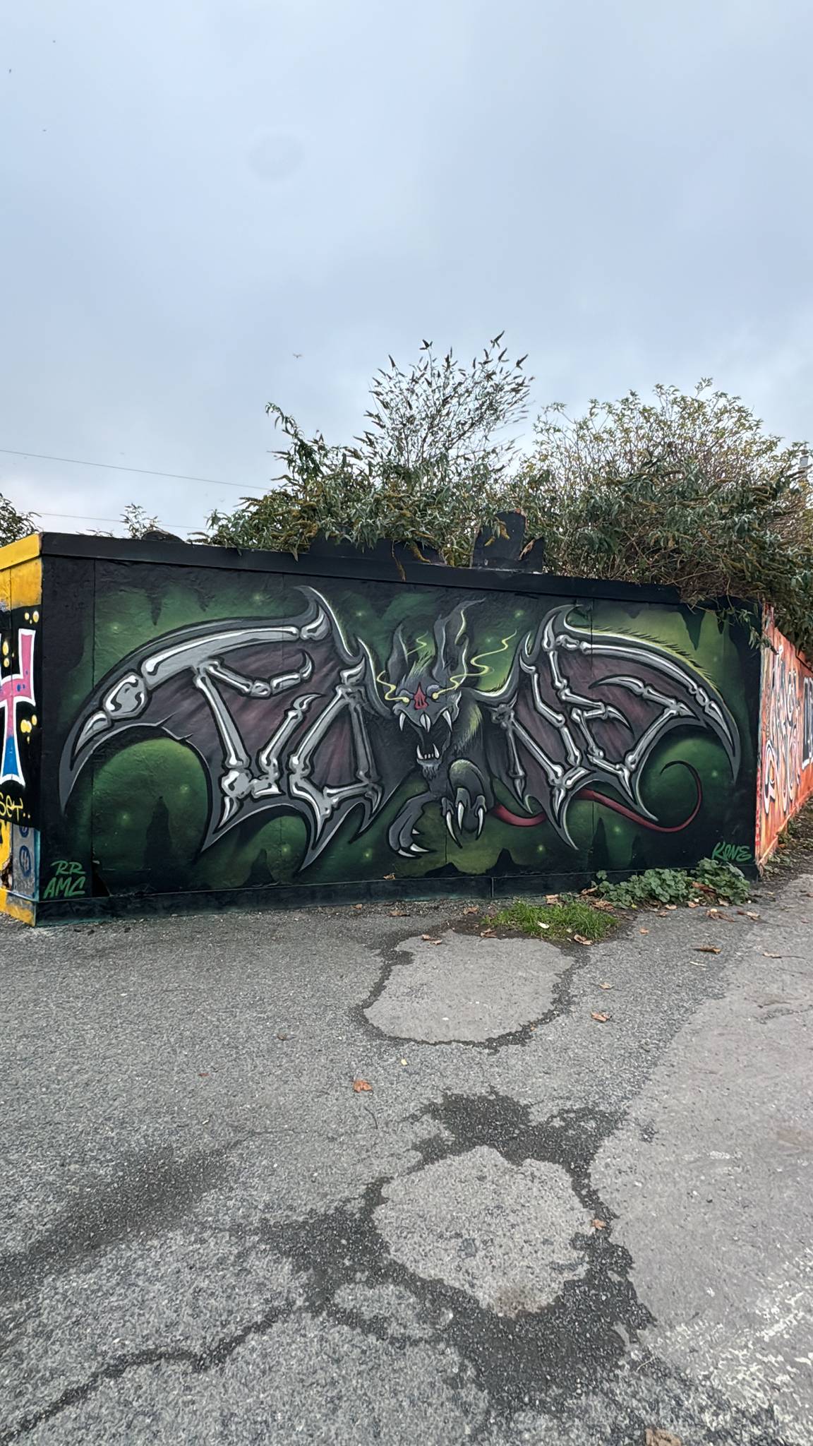 Kone&mdash;Bat