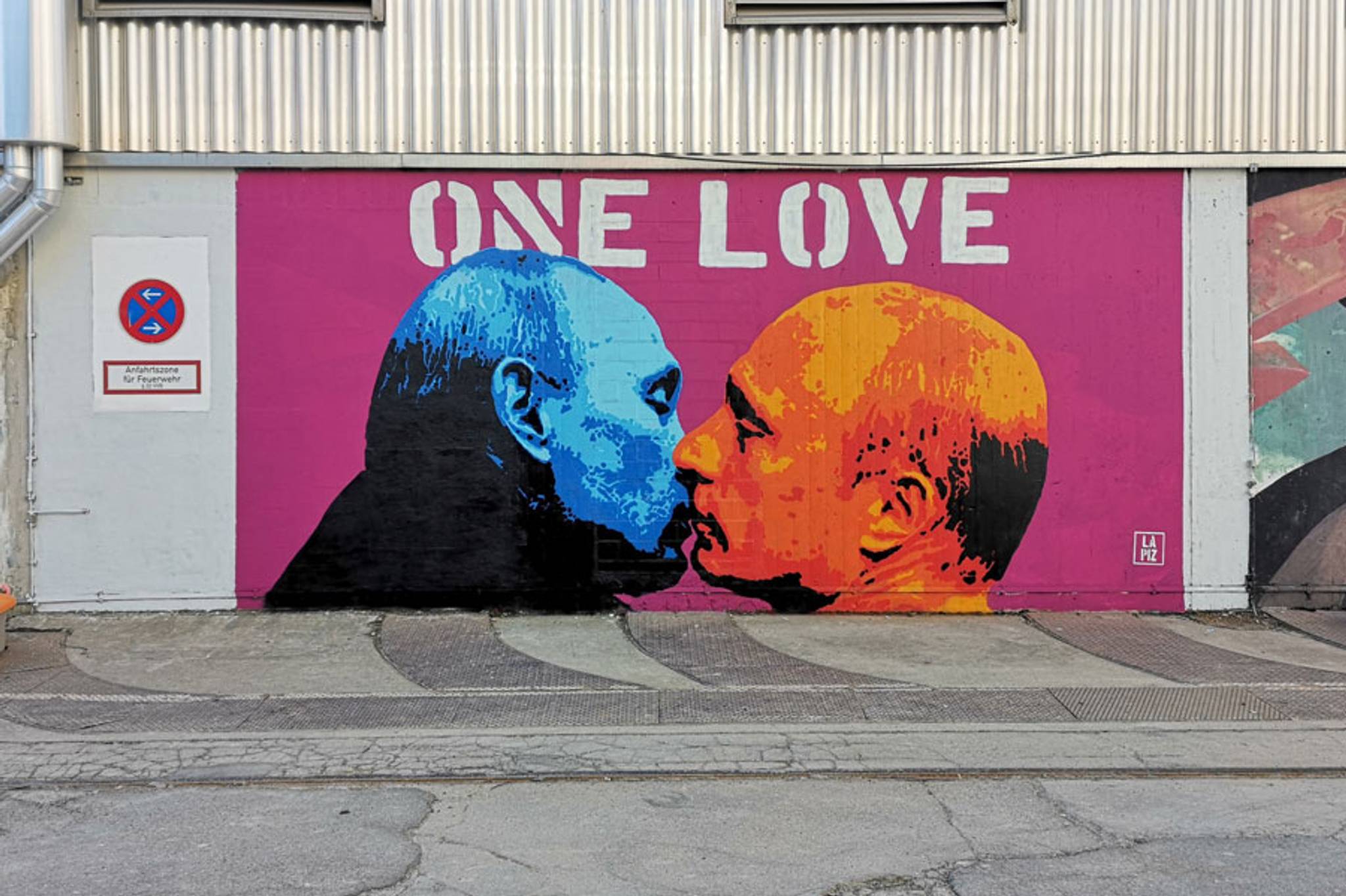 Lapiz&mdash;One Love