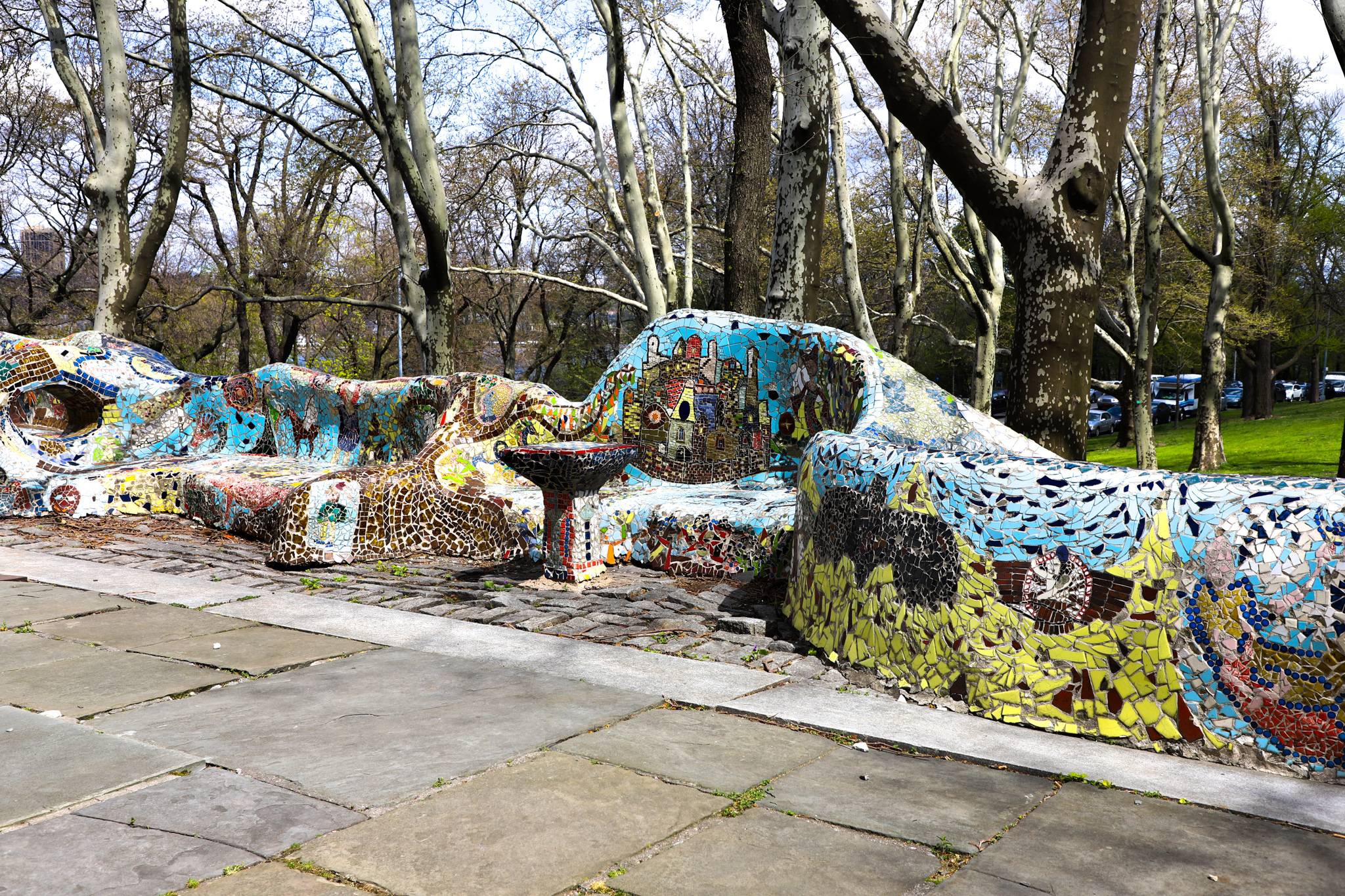 CITYarts, Pedro Silva&mdash;Mosaic Rolling Bench at General Grant National Memorial