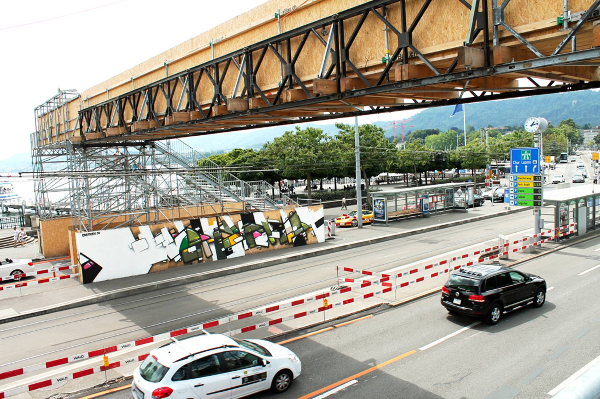 One Truth&mdash;Quai bridge Bellevue Zurich, 2015