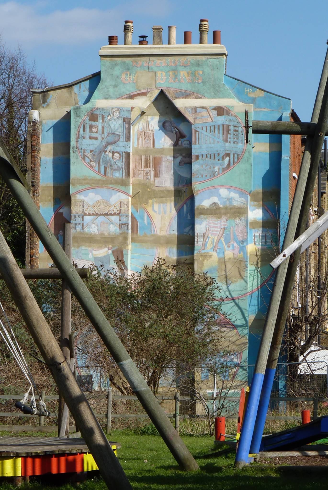 Gordon Wilkinson, Sarah Faulkner&mdash;Slade Gardens Mural