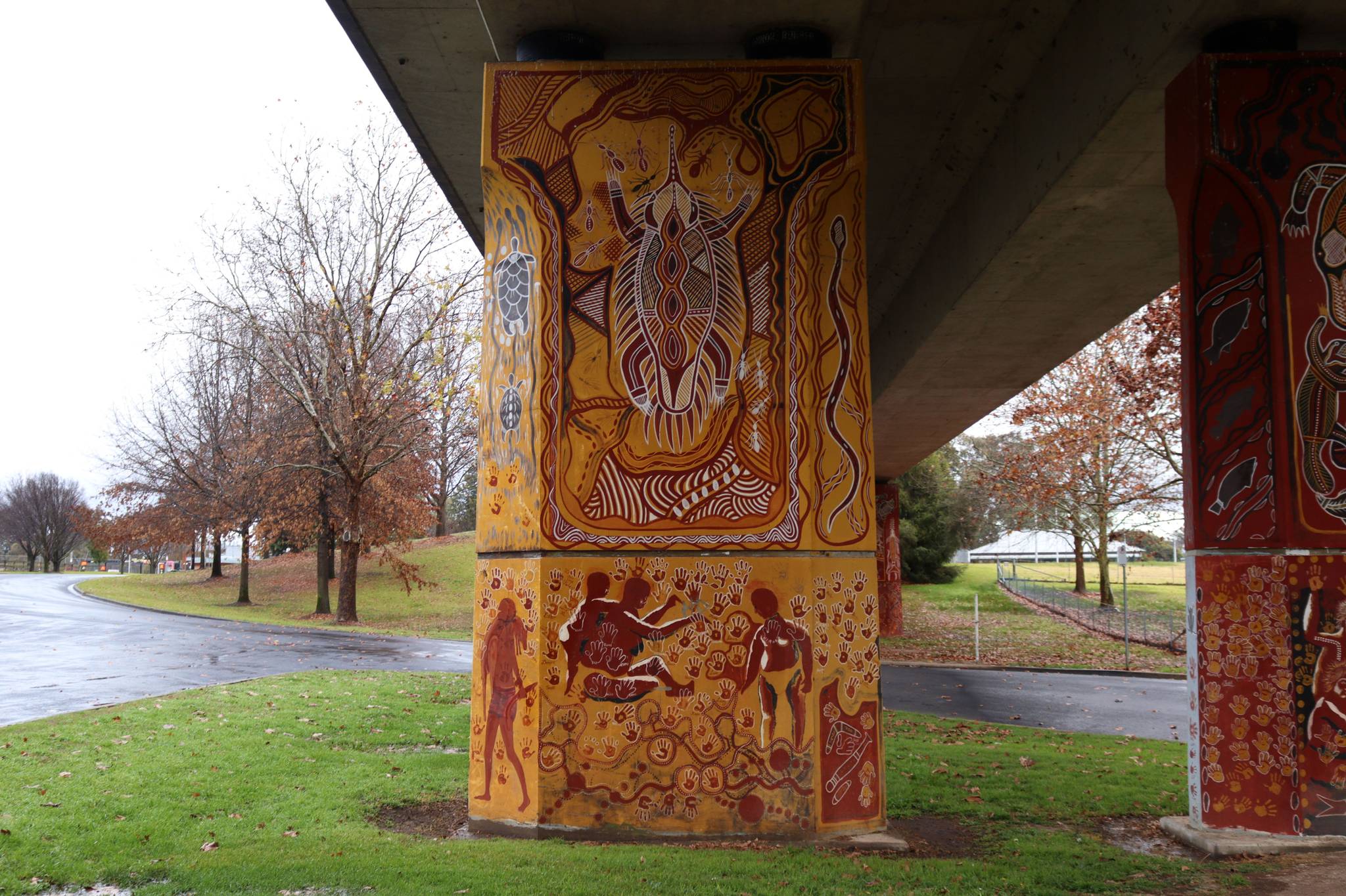 Kym Freeman&mdash;Cowra Bridge Pylons