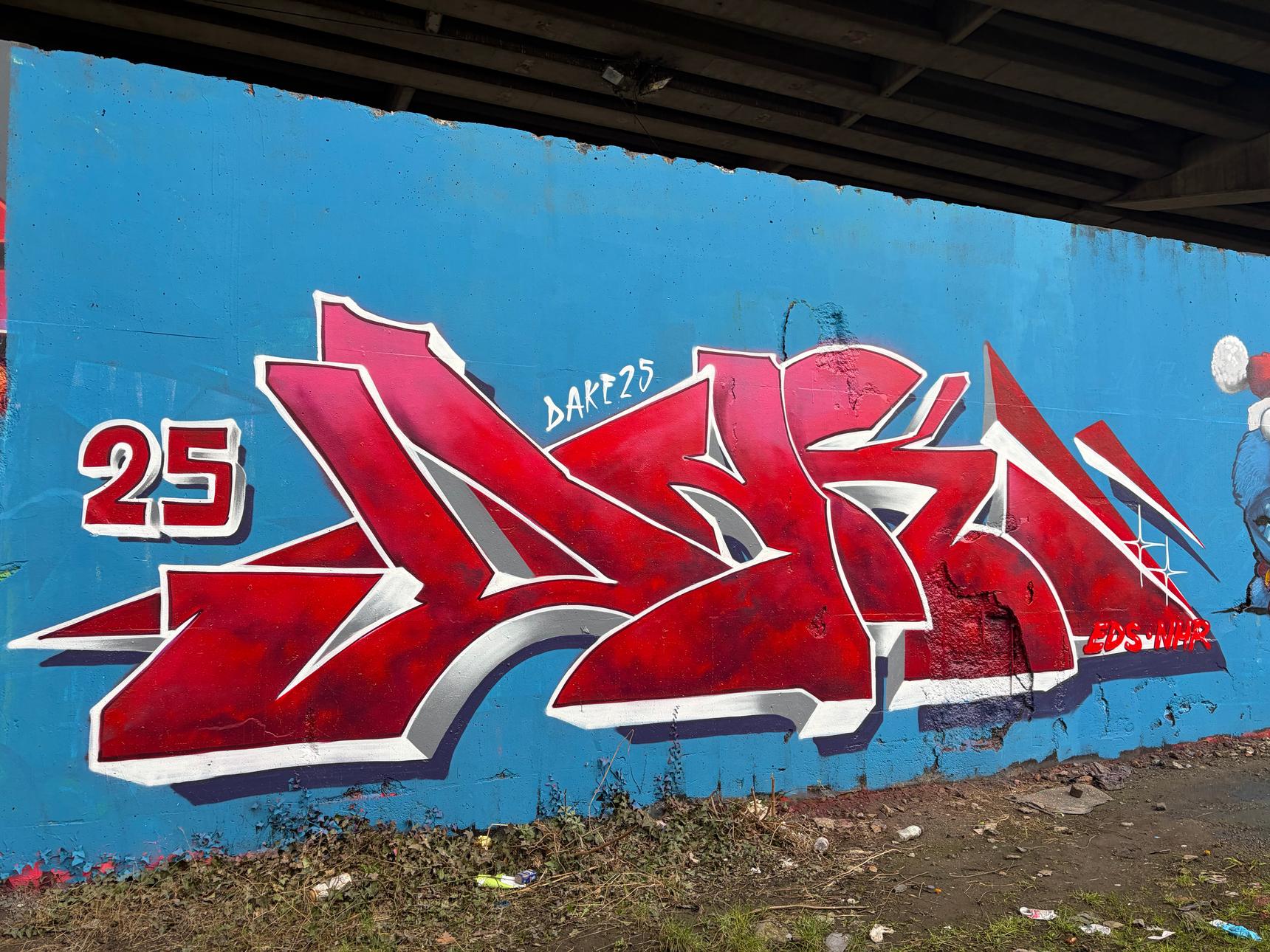 —Legal wall Rue des Rivages