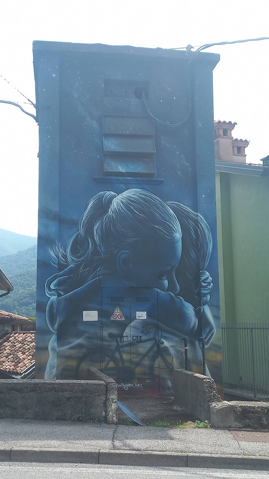 Diego Montagner—The hug