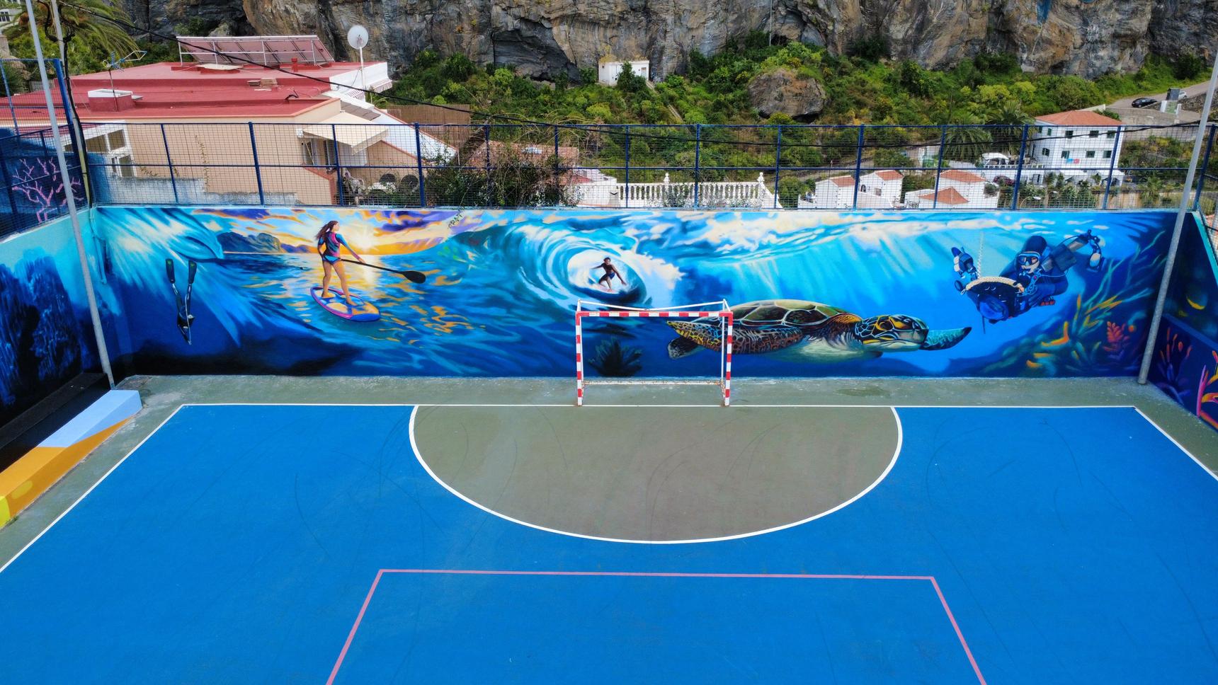 Elia Estévez —Mural Playa San Marcos